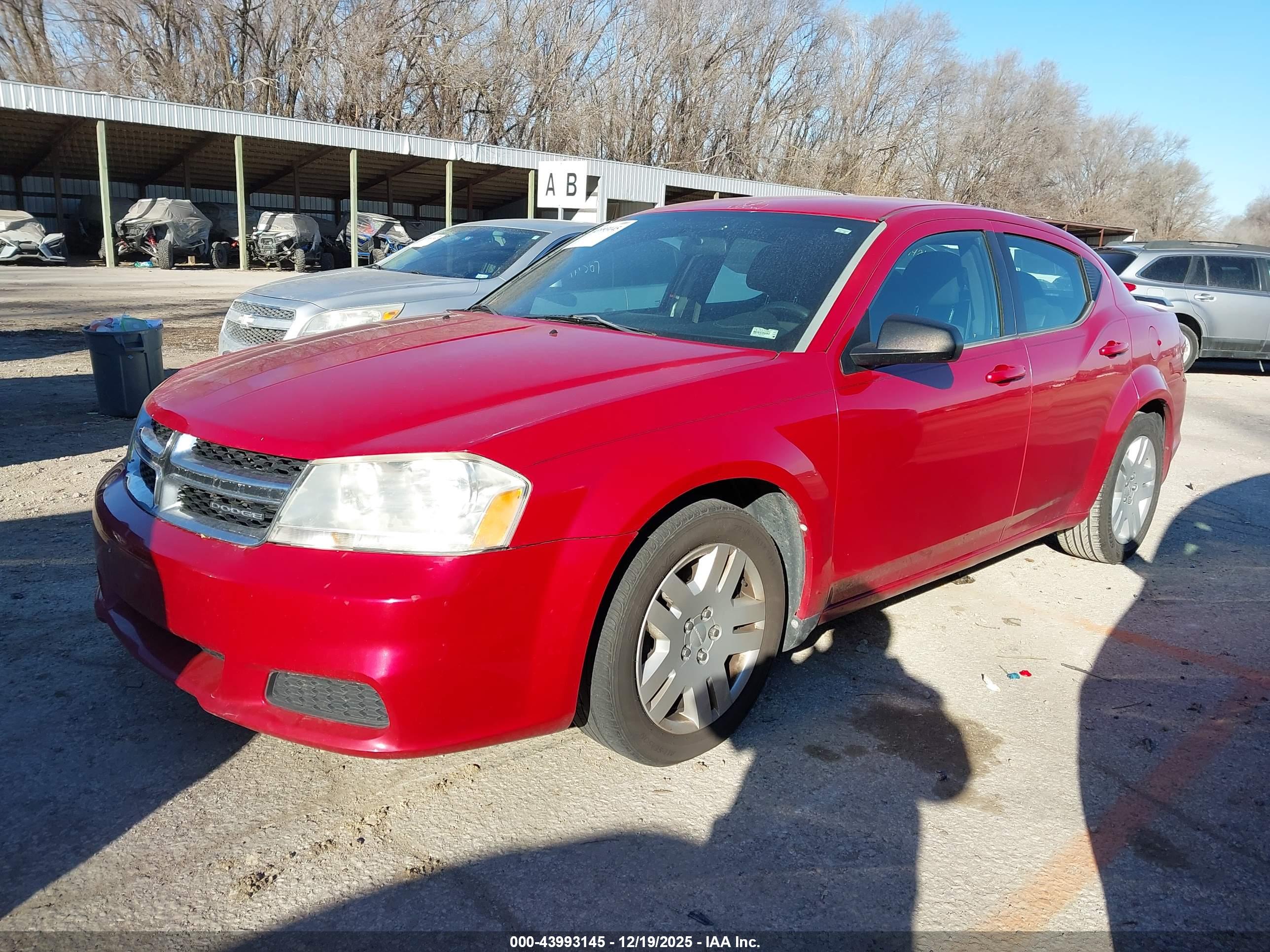 DODGE AVENGER image 2