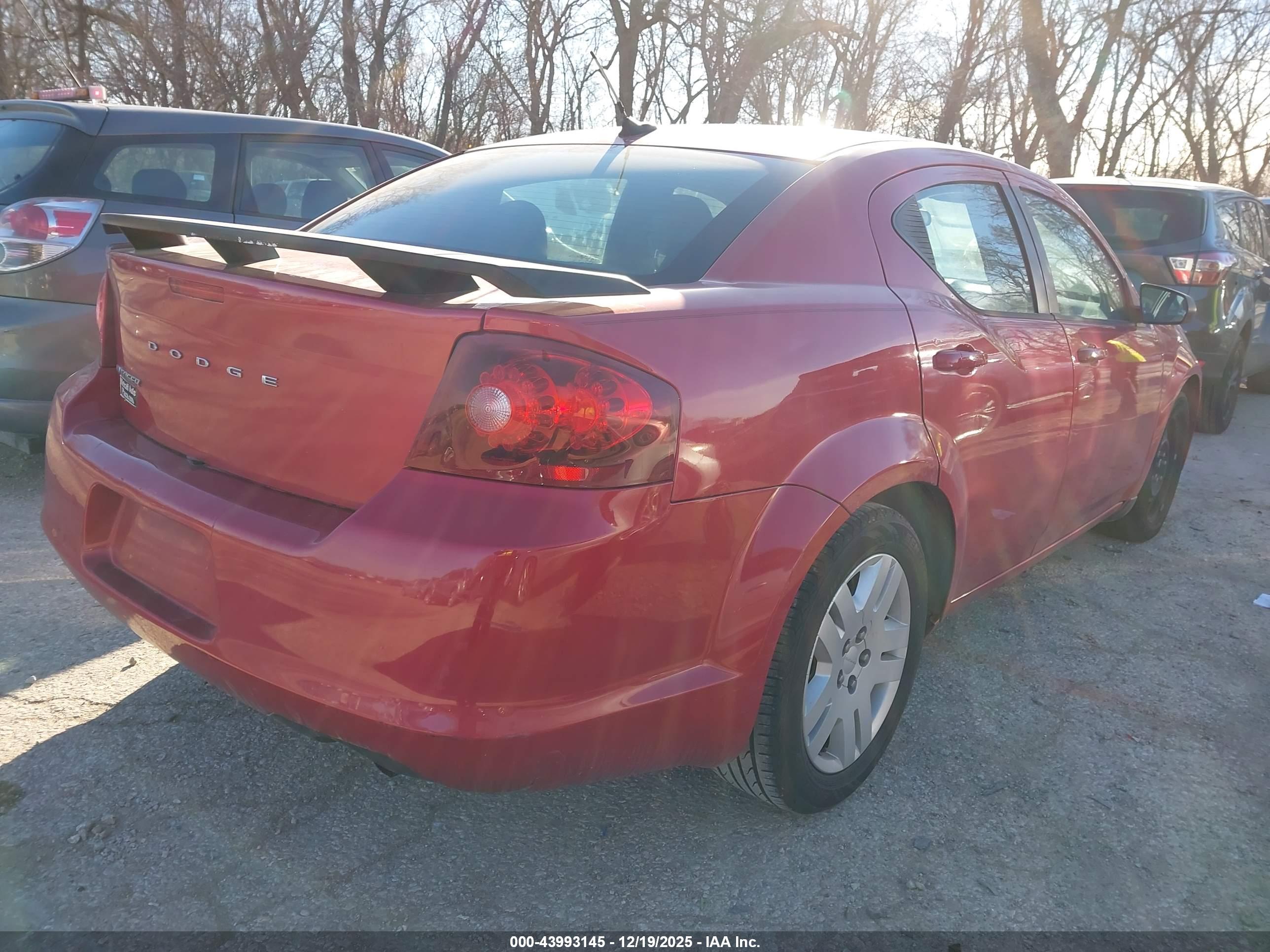 DODGE AVENGER image 4
