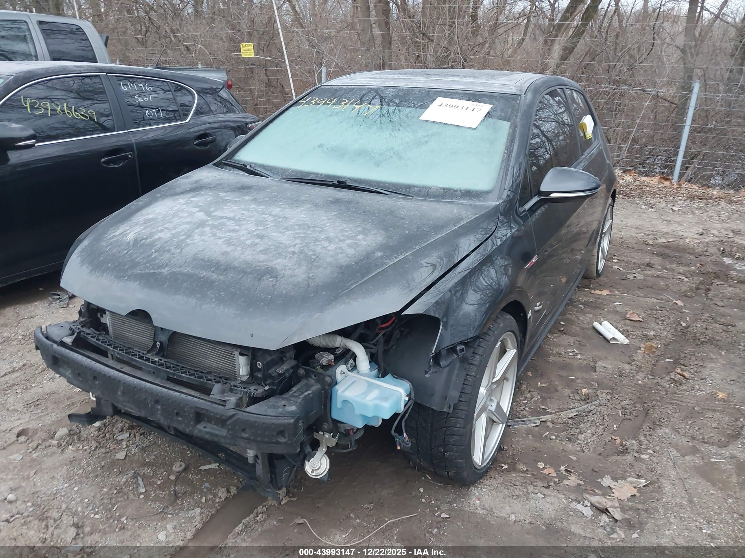 VOLKSWAGEN GOLF image 2