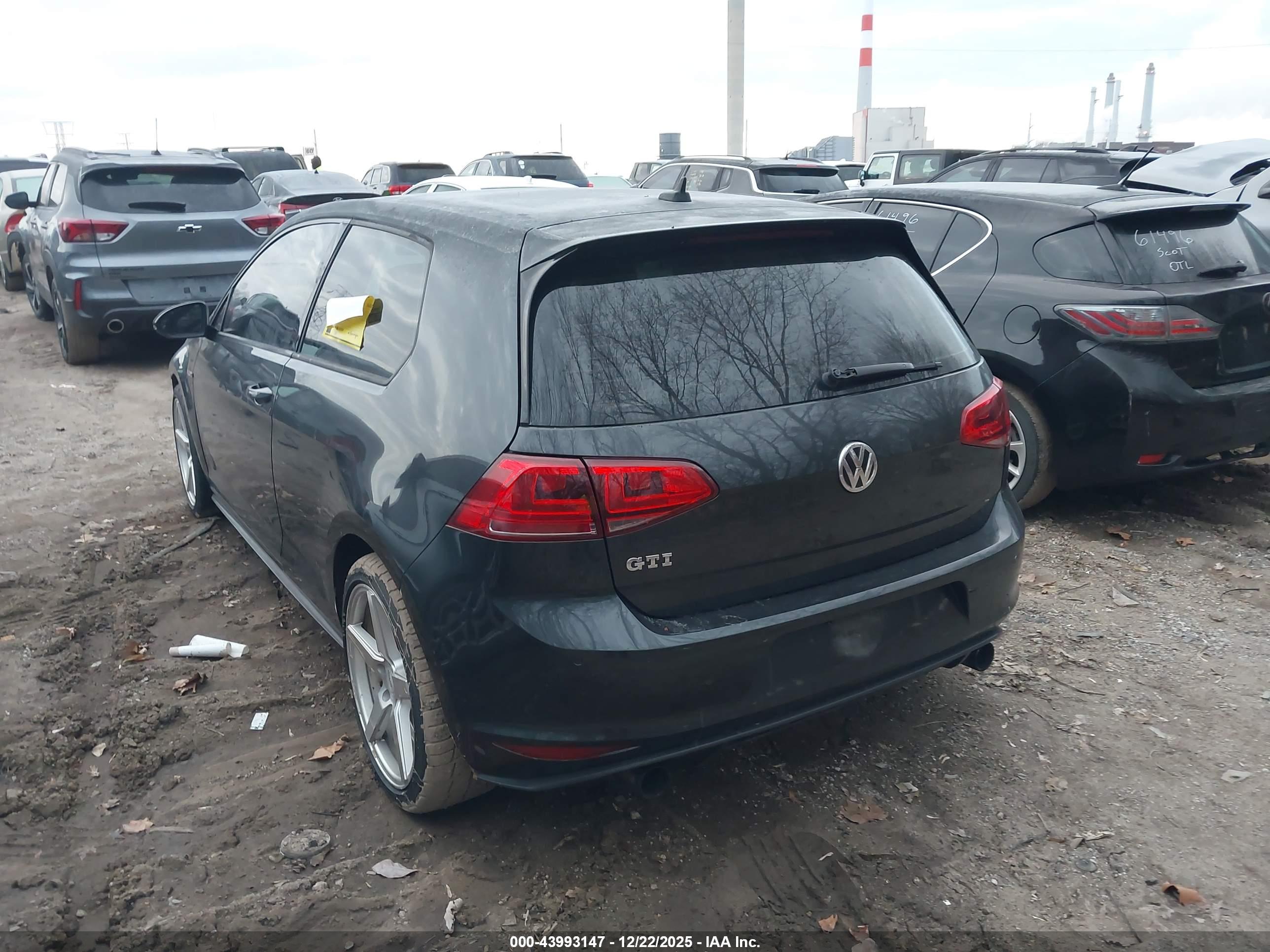 VOLKSWAGEN GOLF image 3
