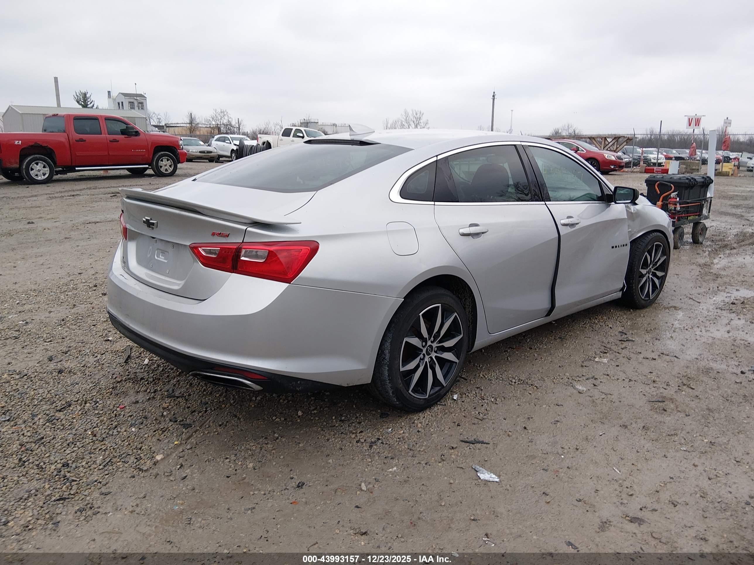 CHEVROLET MALIBU image 4