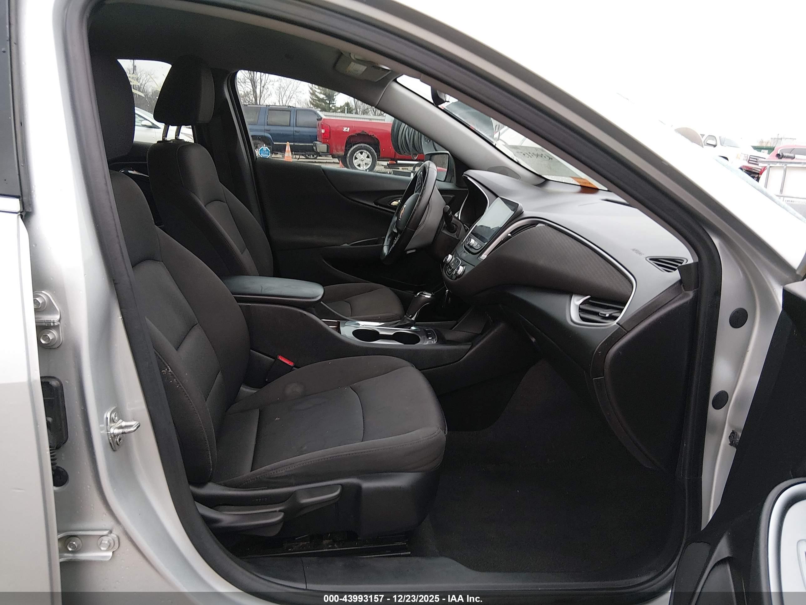 CHEVROLET MALIBU image 5