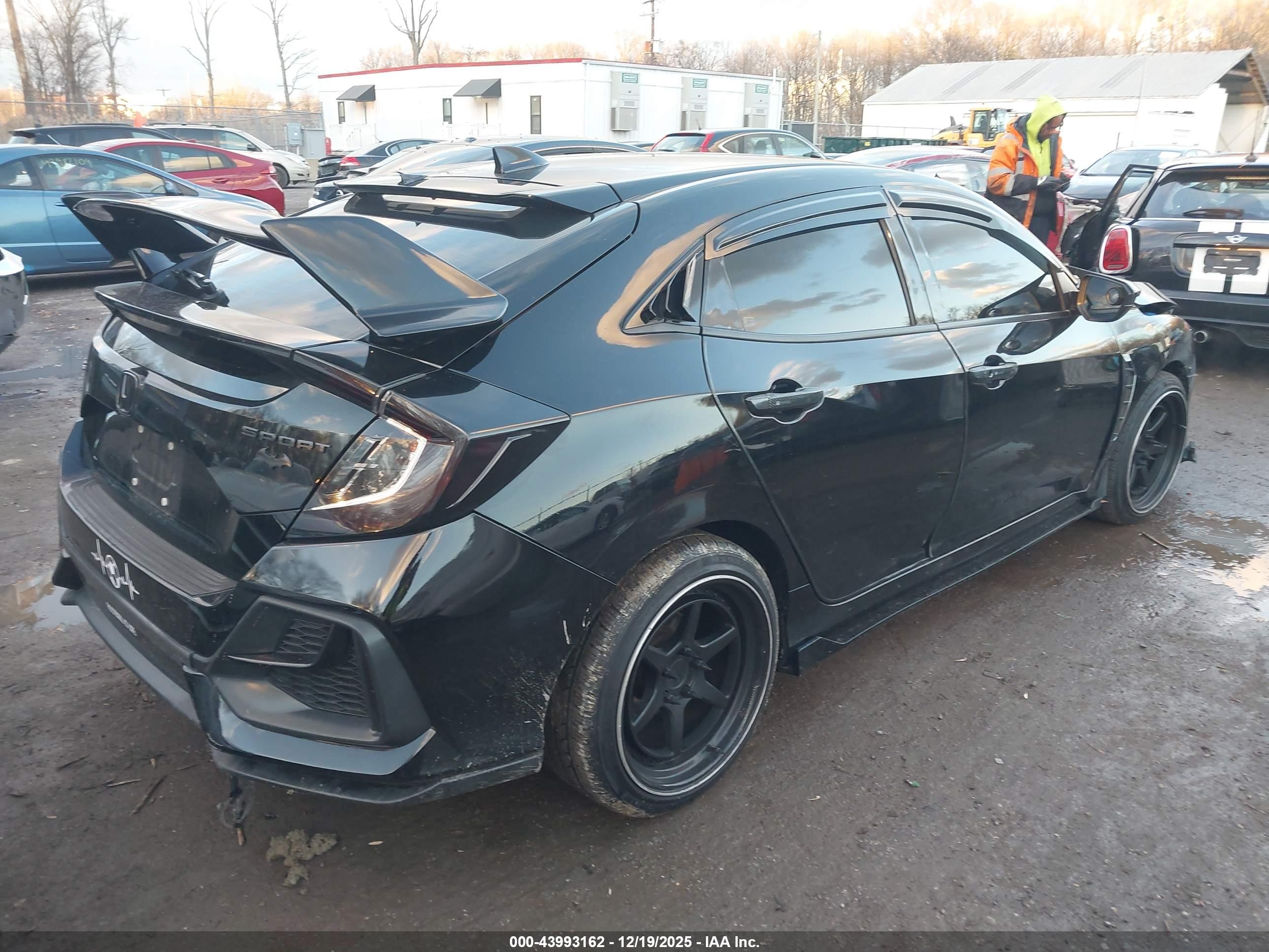 HONDA CIVIC image 4