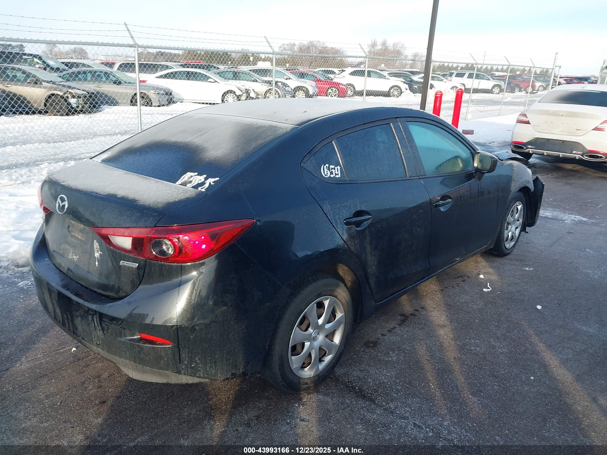 MAZDA MAZDA3 image 4