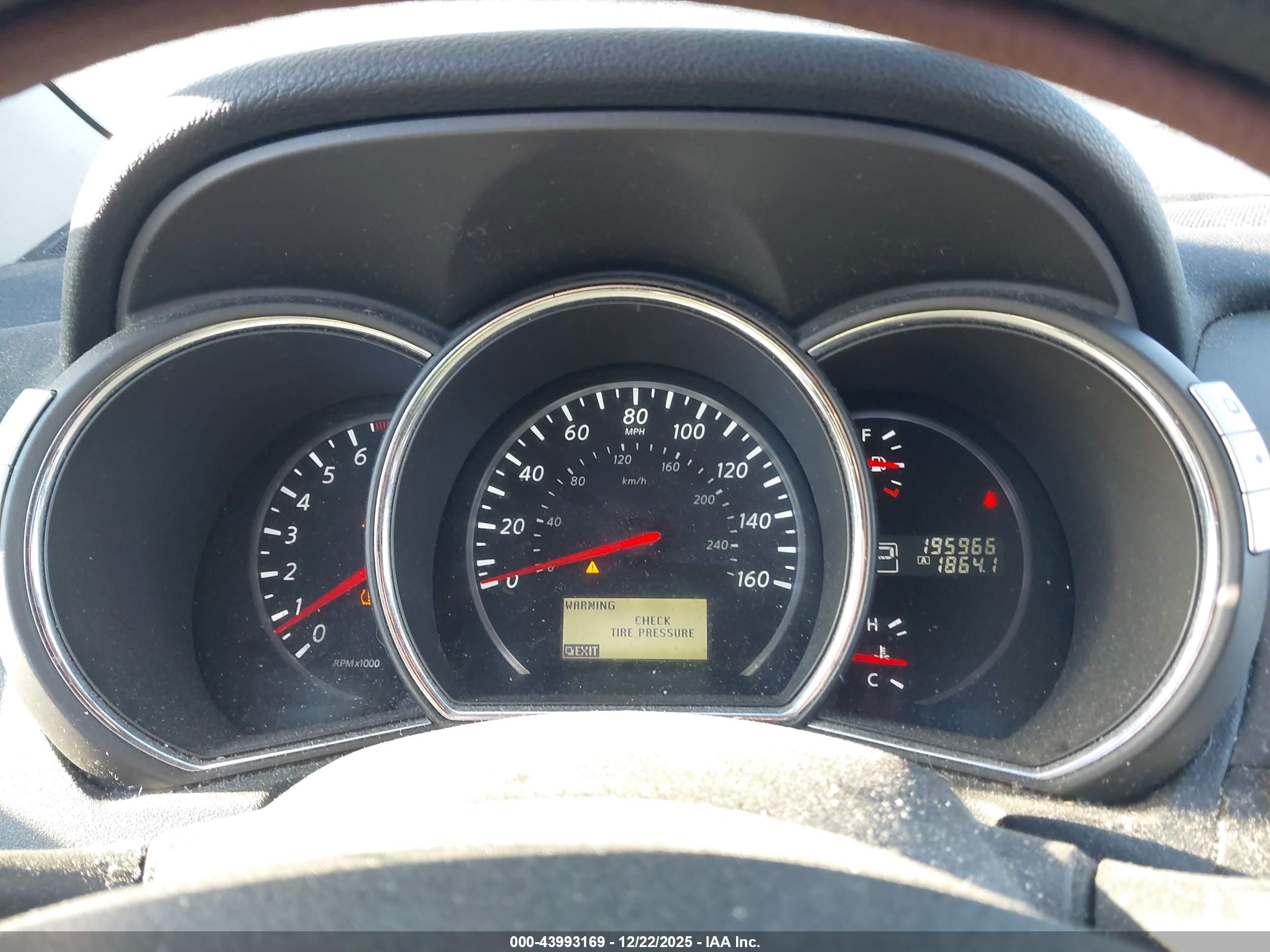 NISSAN MURANO image 7