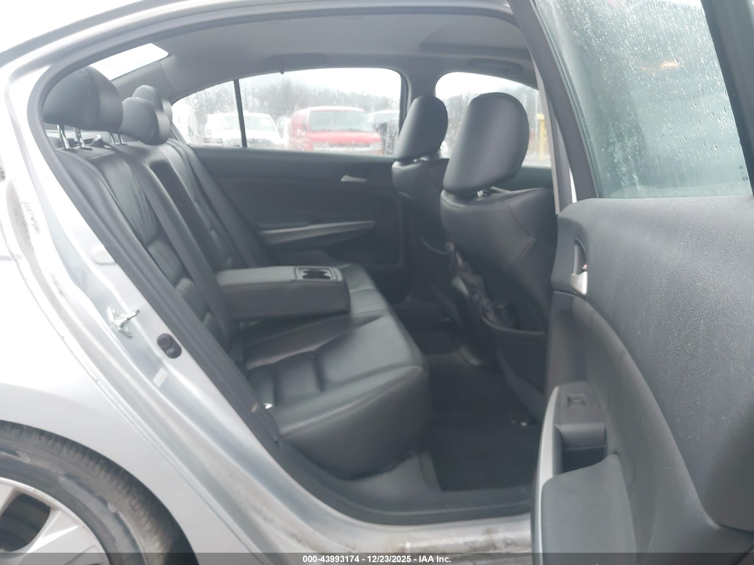 HONDA ACCORD image 8