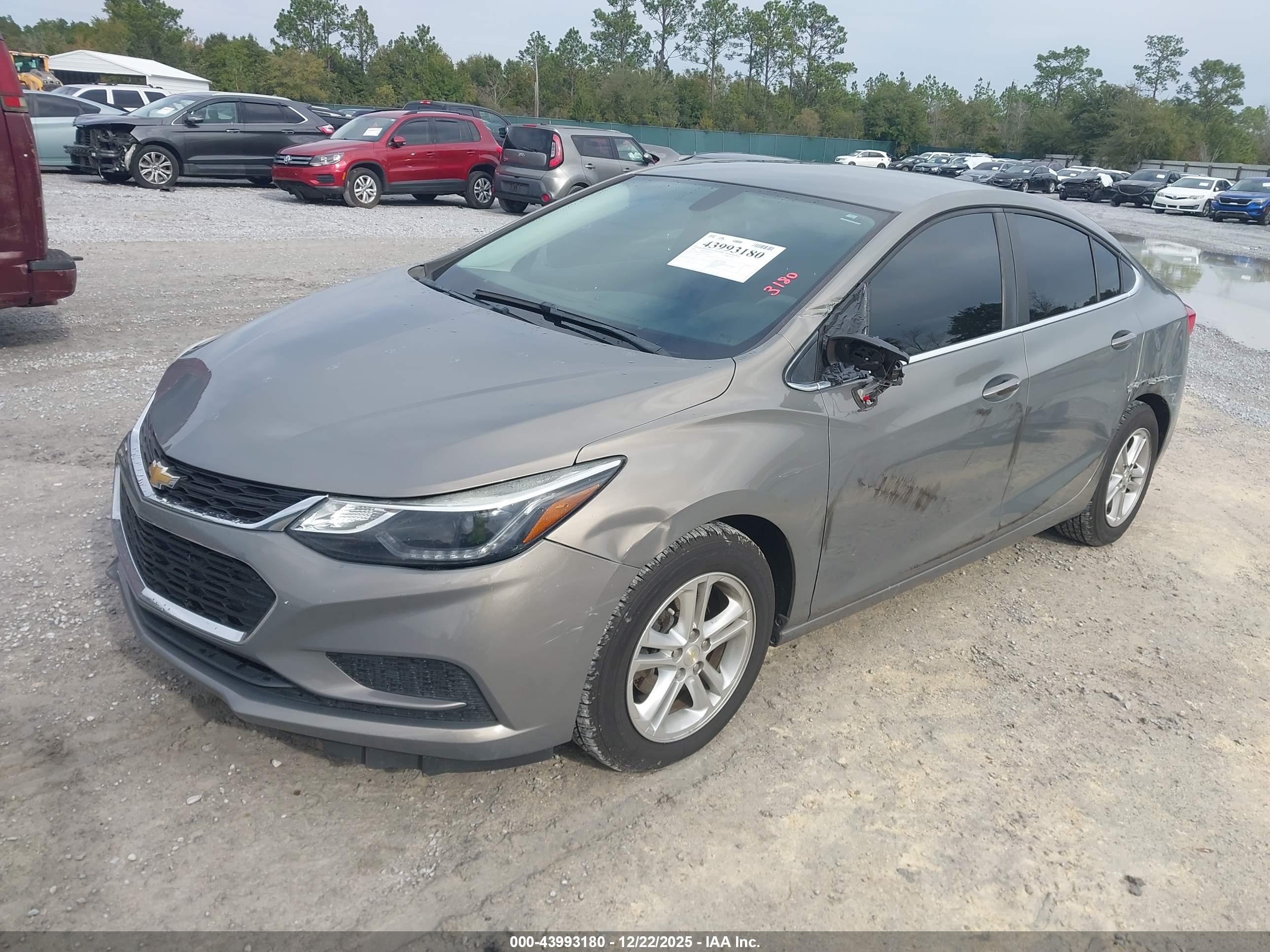 CHEVROLET CRUZE image 2