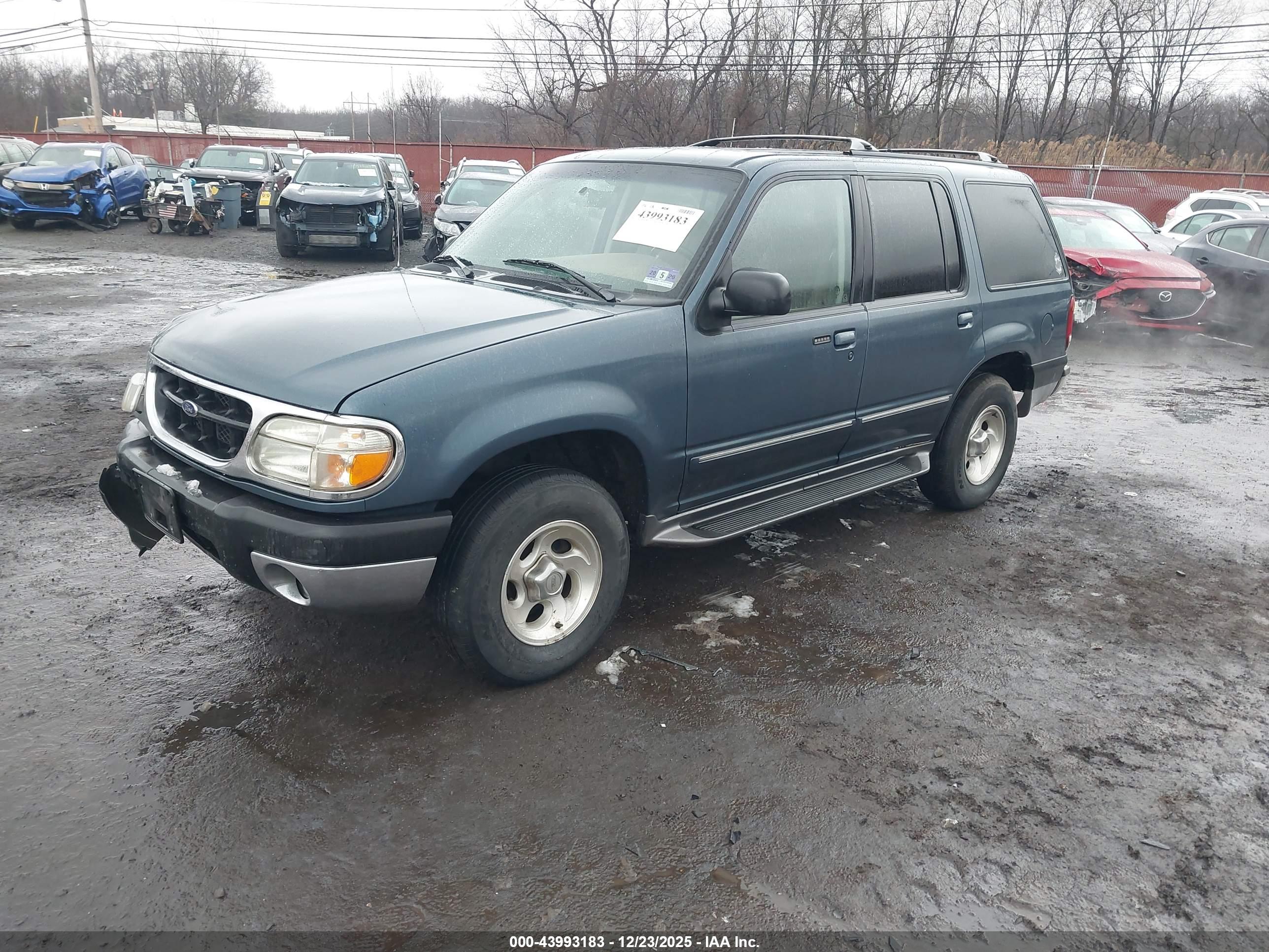 FORD EXPLORER image 2
