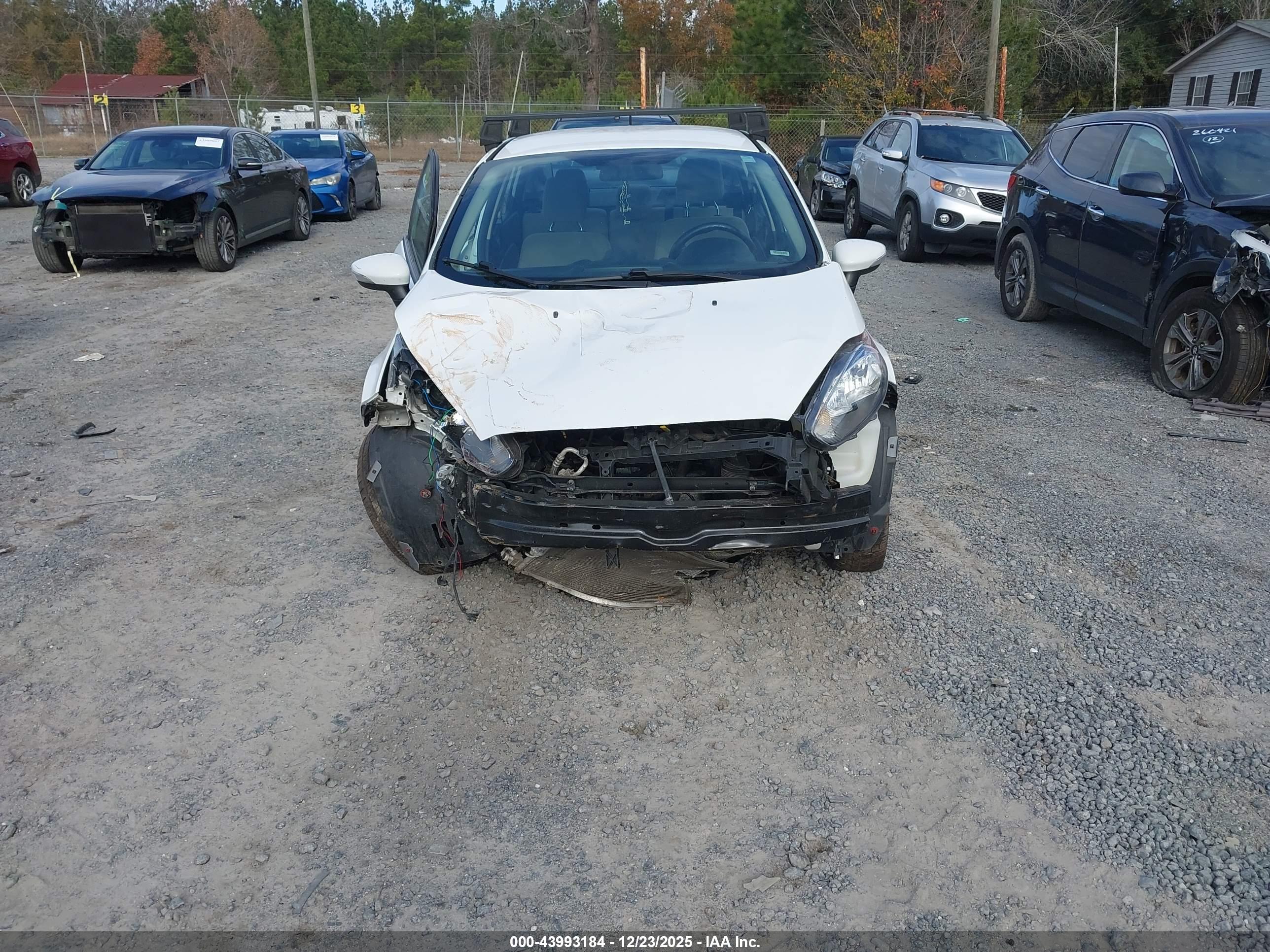 FORD FIESTA image 6