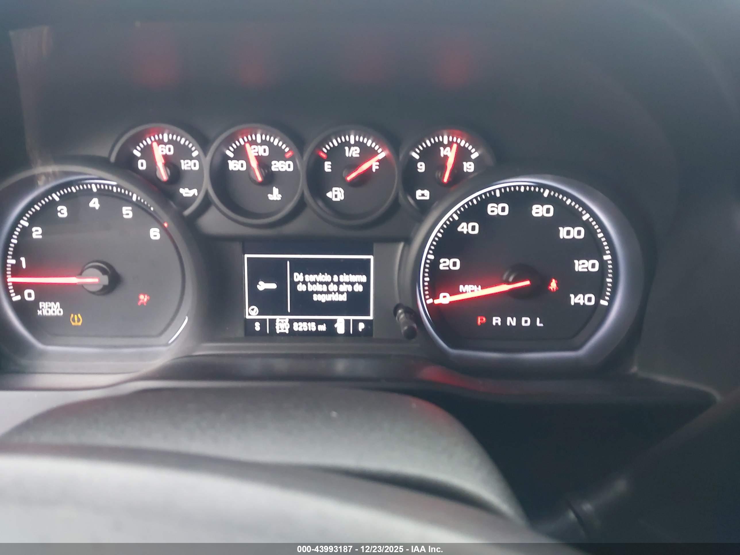 CHEVROLET SILVERADO image 7