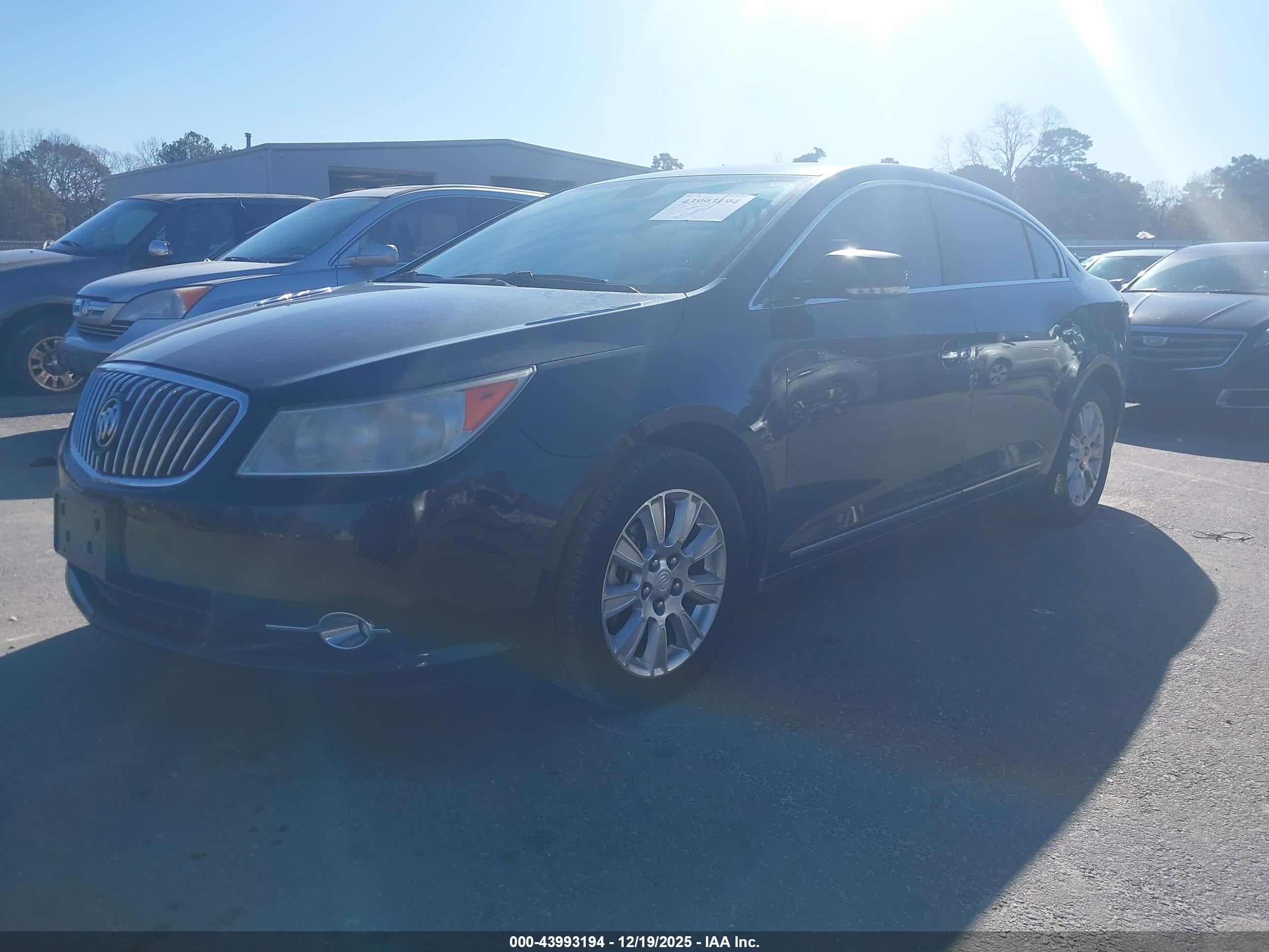 BUICK LACROSSE image 2