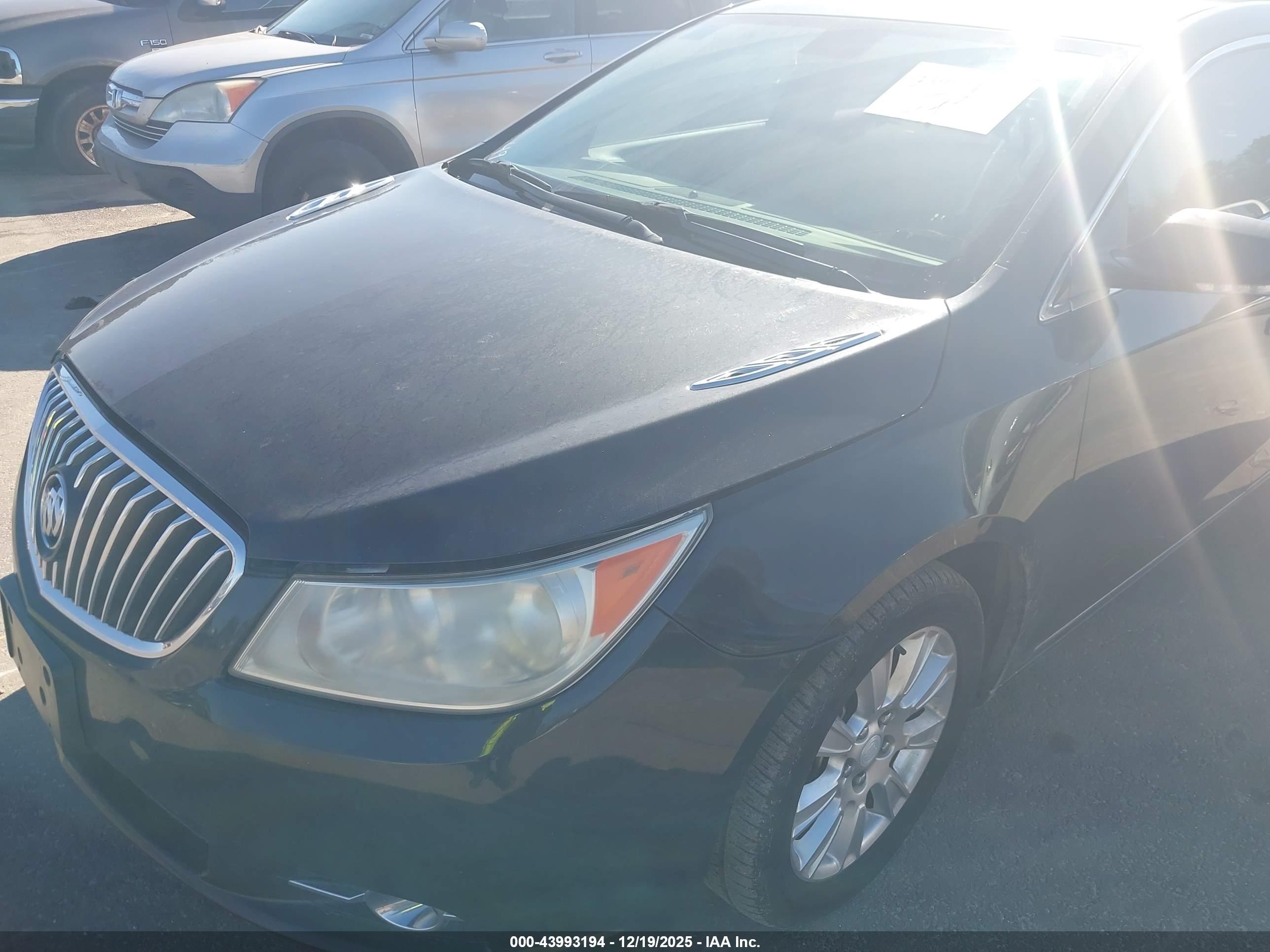 BUICK LACROSSE image 6