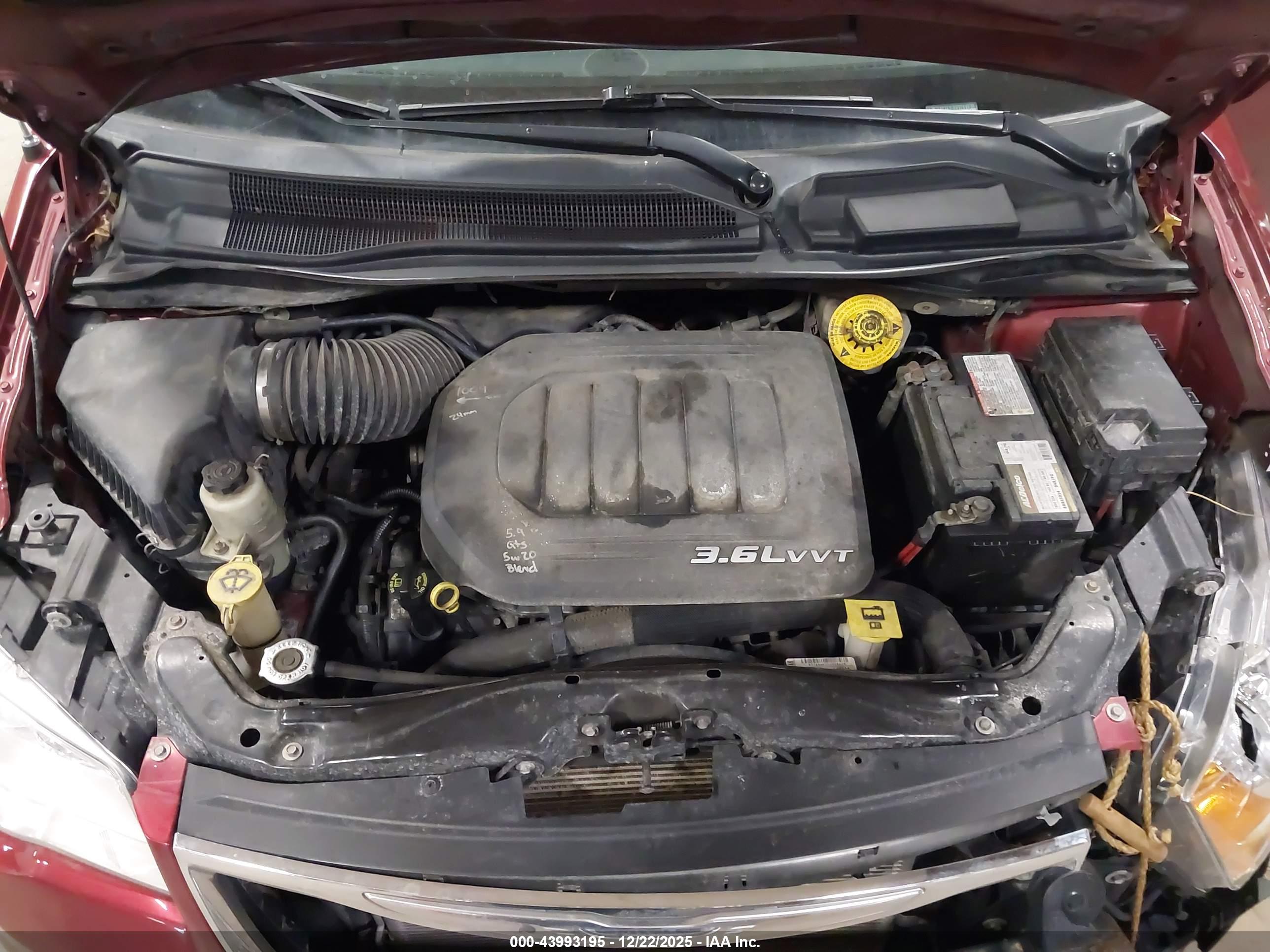 CHRYSLER TOWN image 10