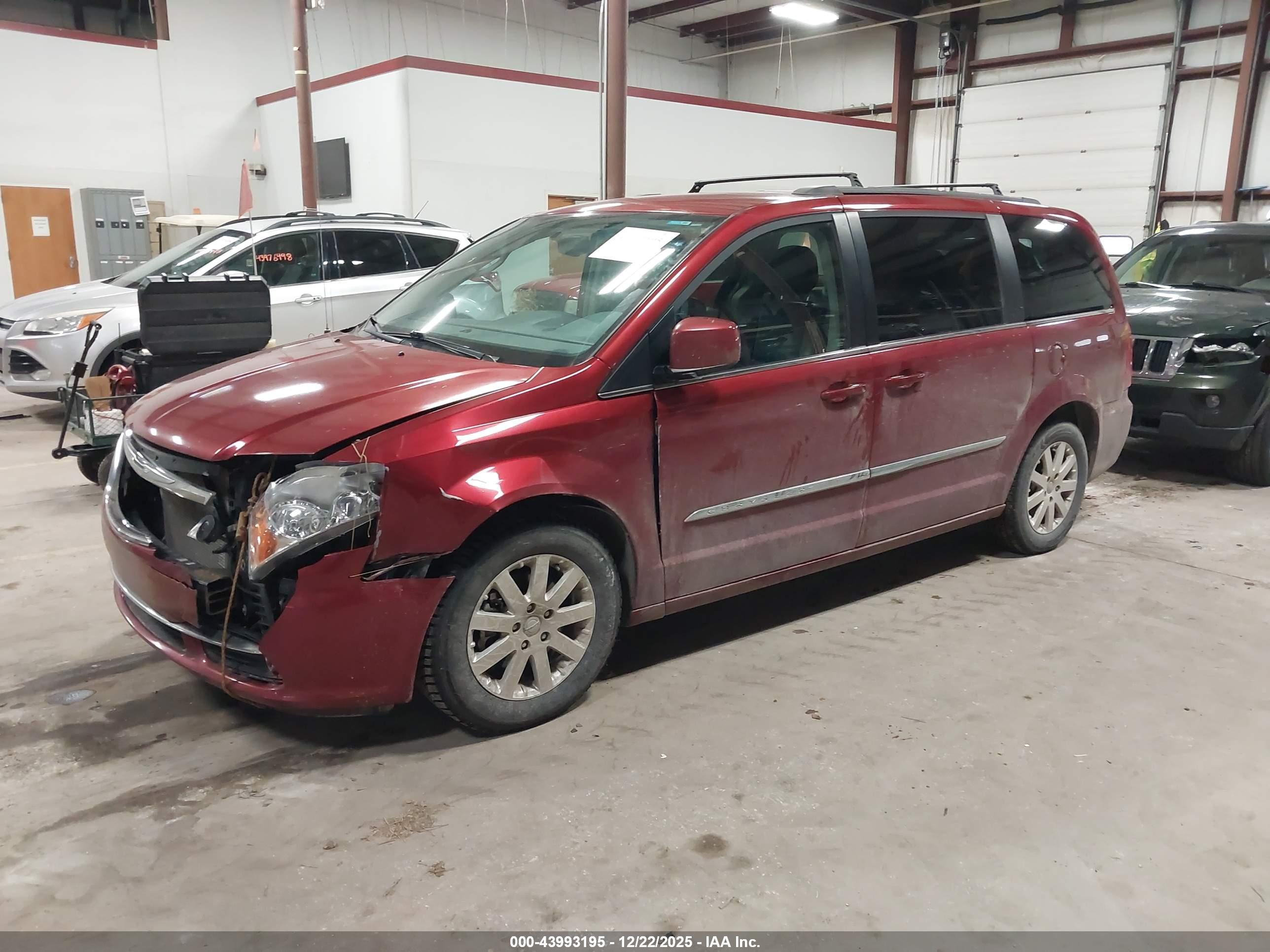 CHRYSLER TOWN image 2