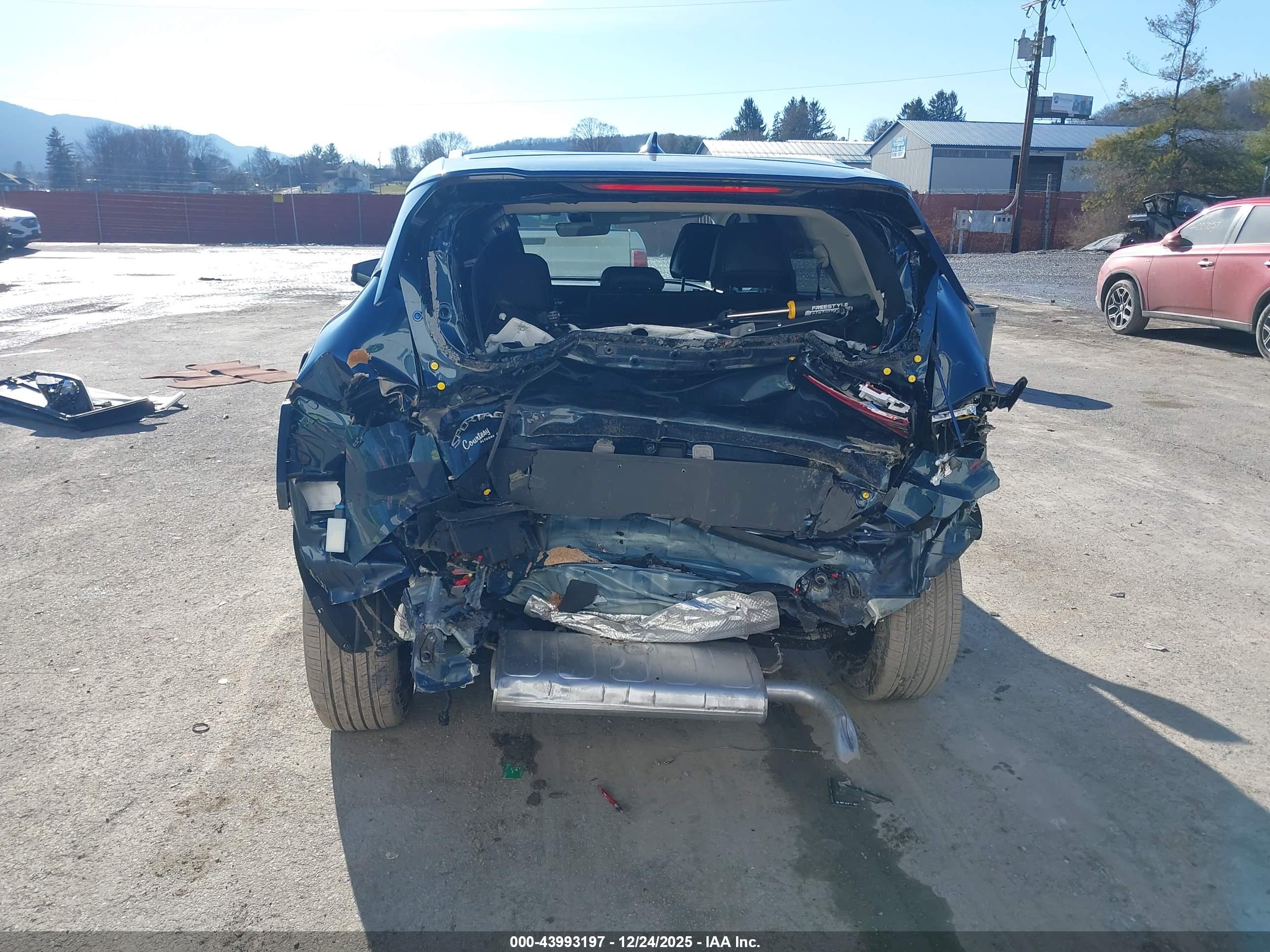 KIA SPORTAGE image 6