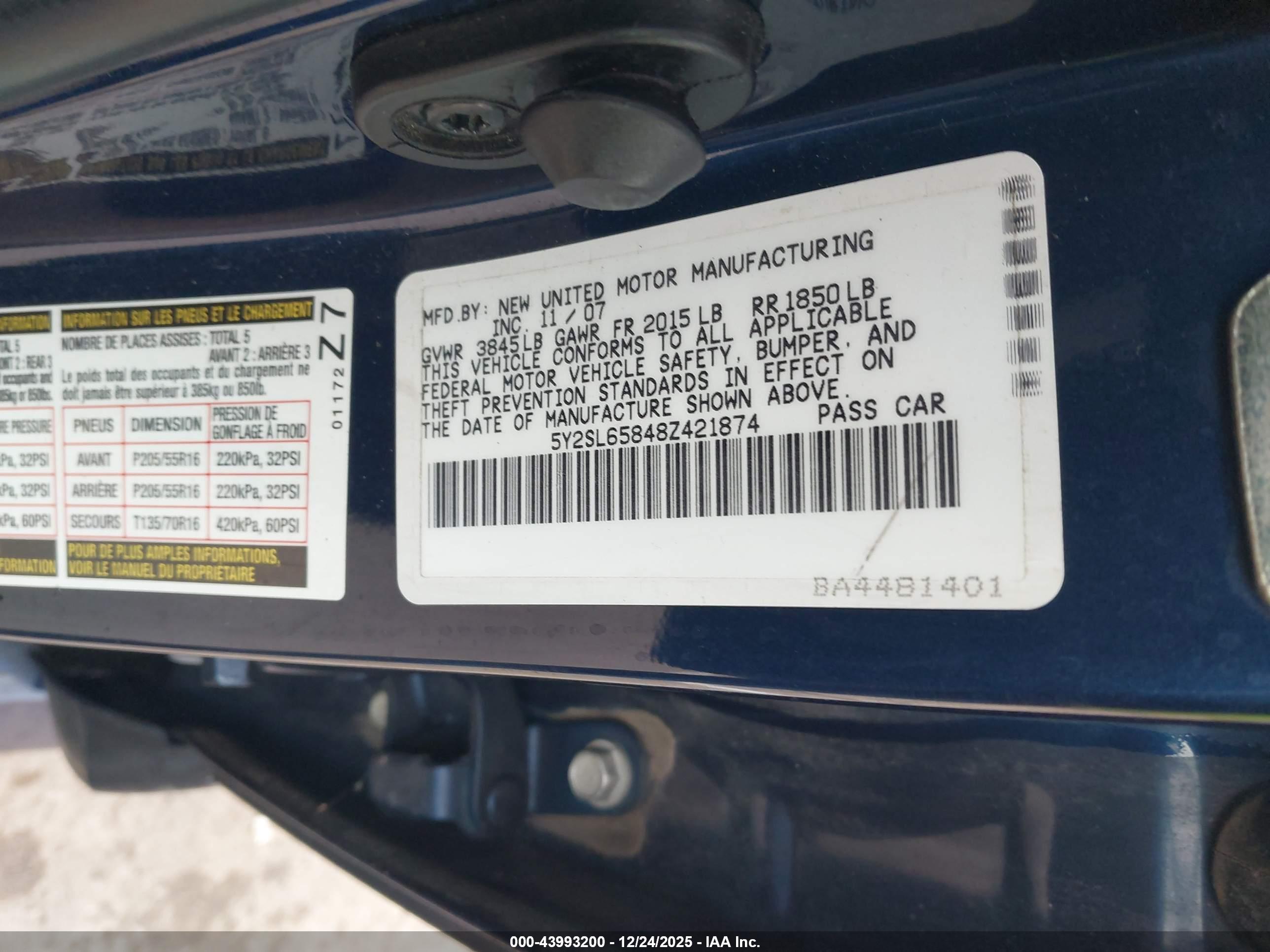 PONTIAC VIBE image 9