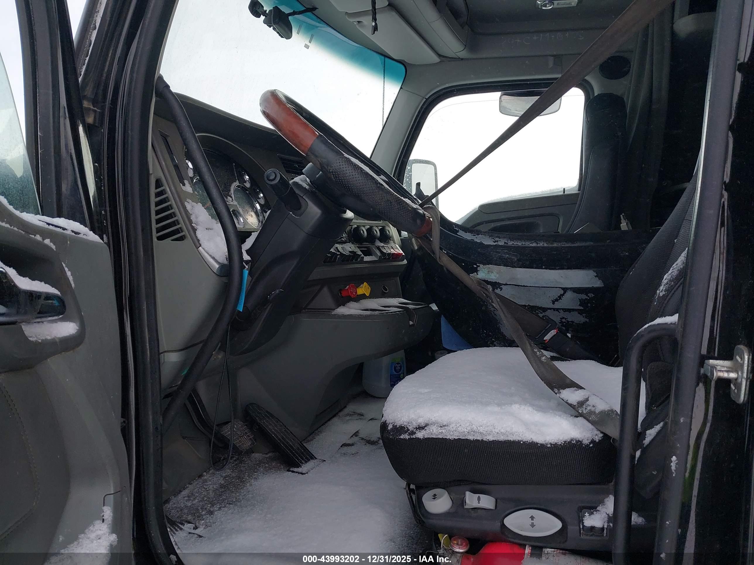 KENWORTH T680 image 7
