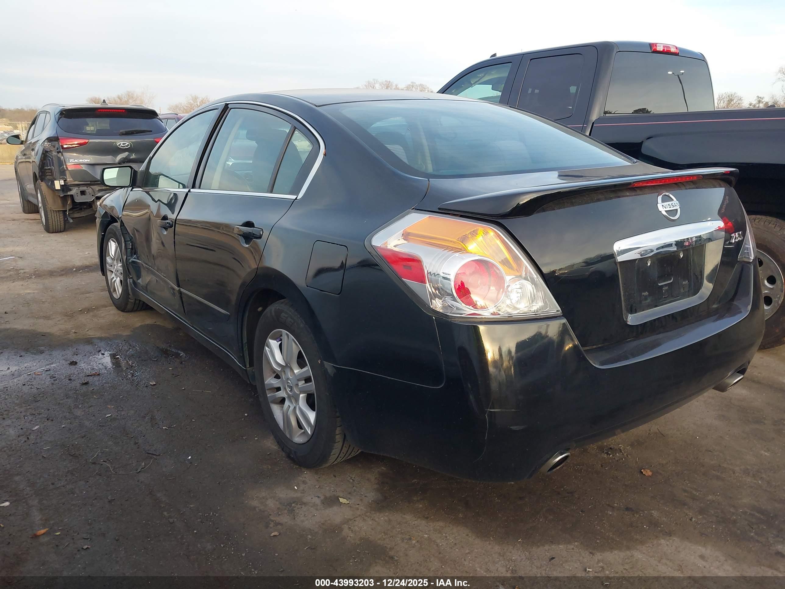 NISSAN ALTIMA image 3