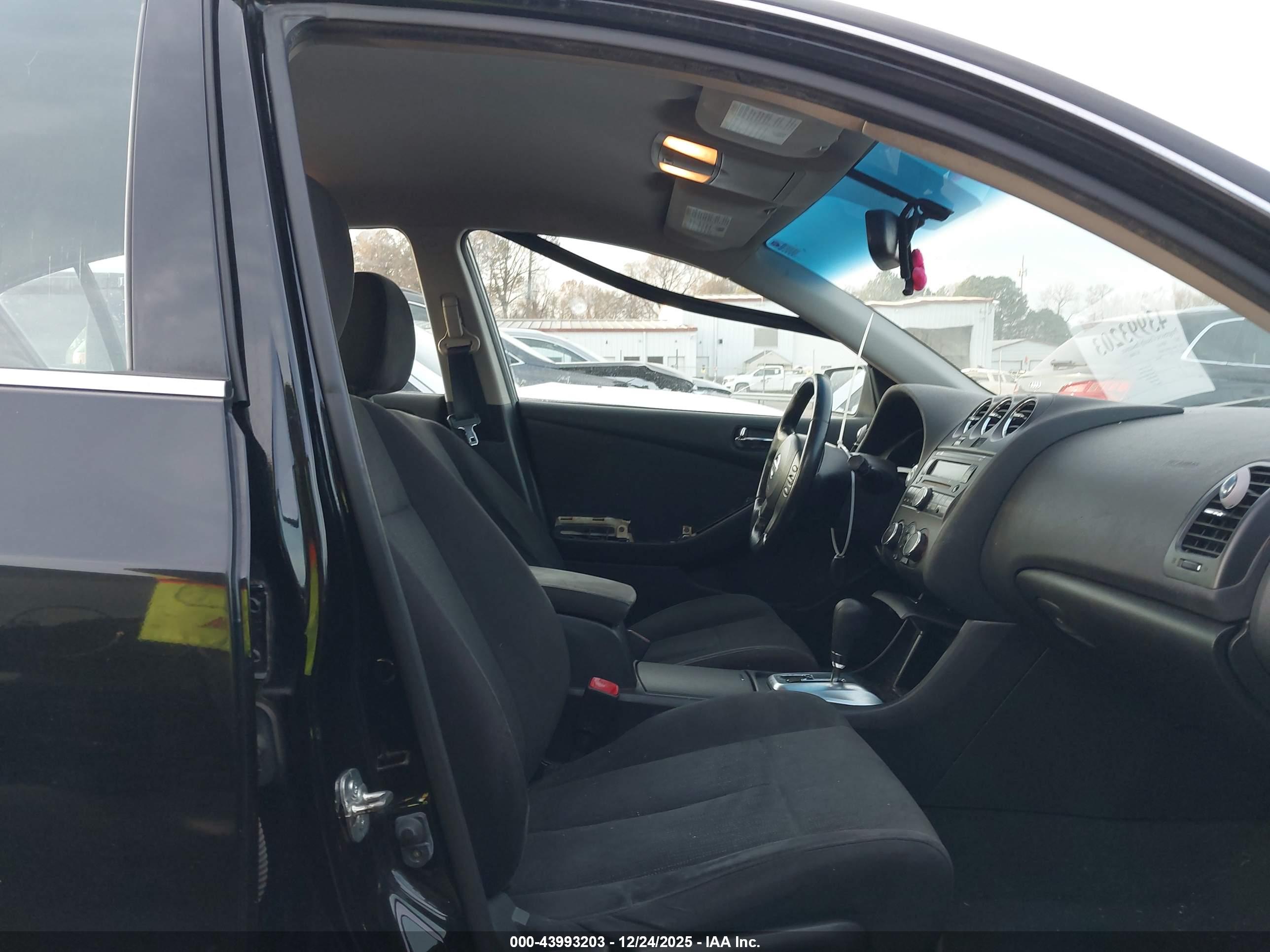 NISSAN ALTIMA image 5
