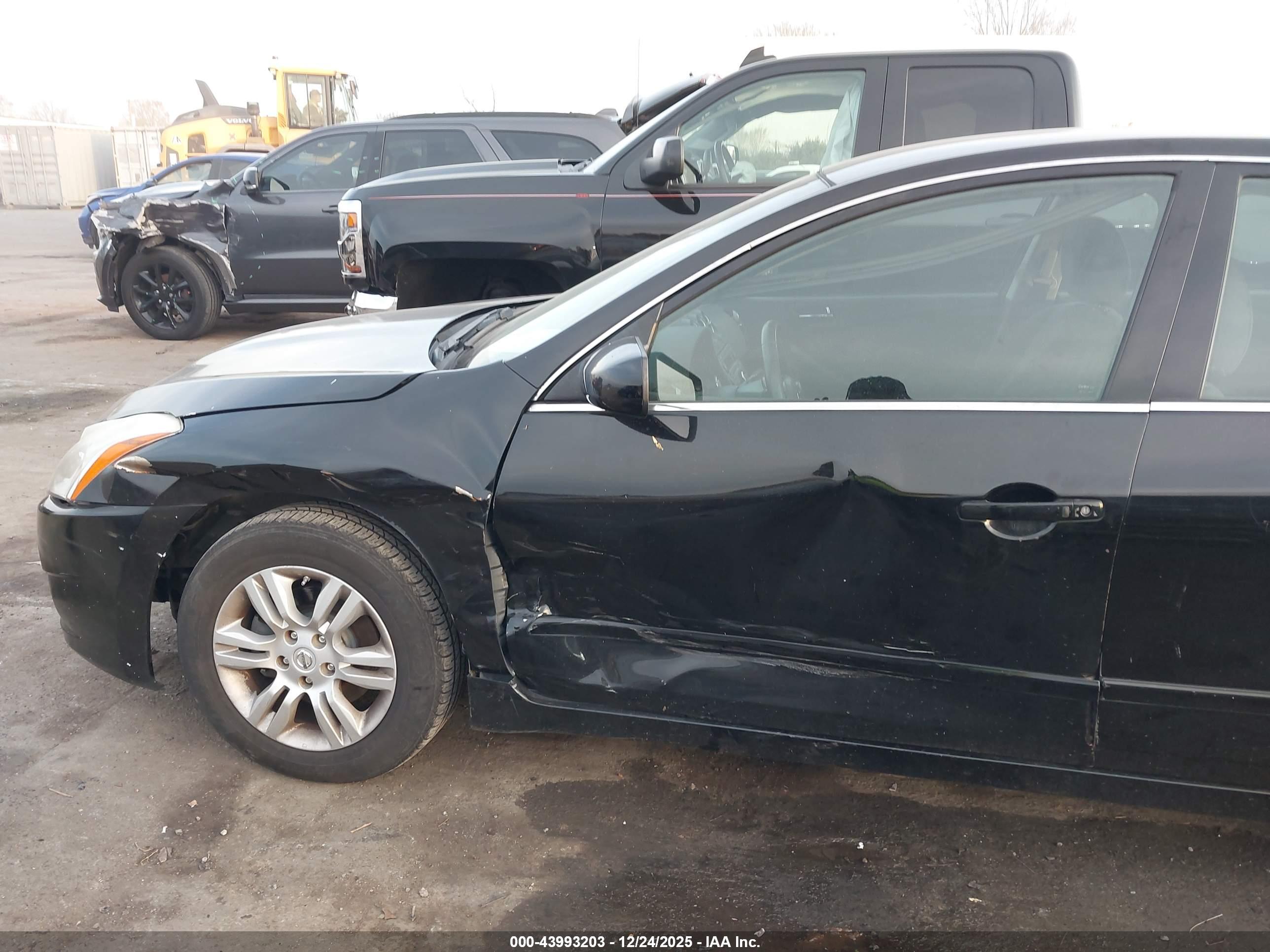 NISSAN ALTIMA image 6
