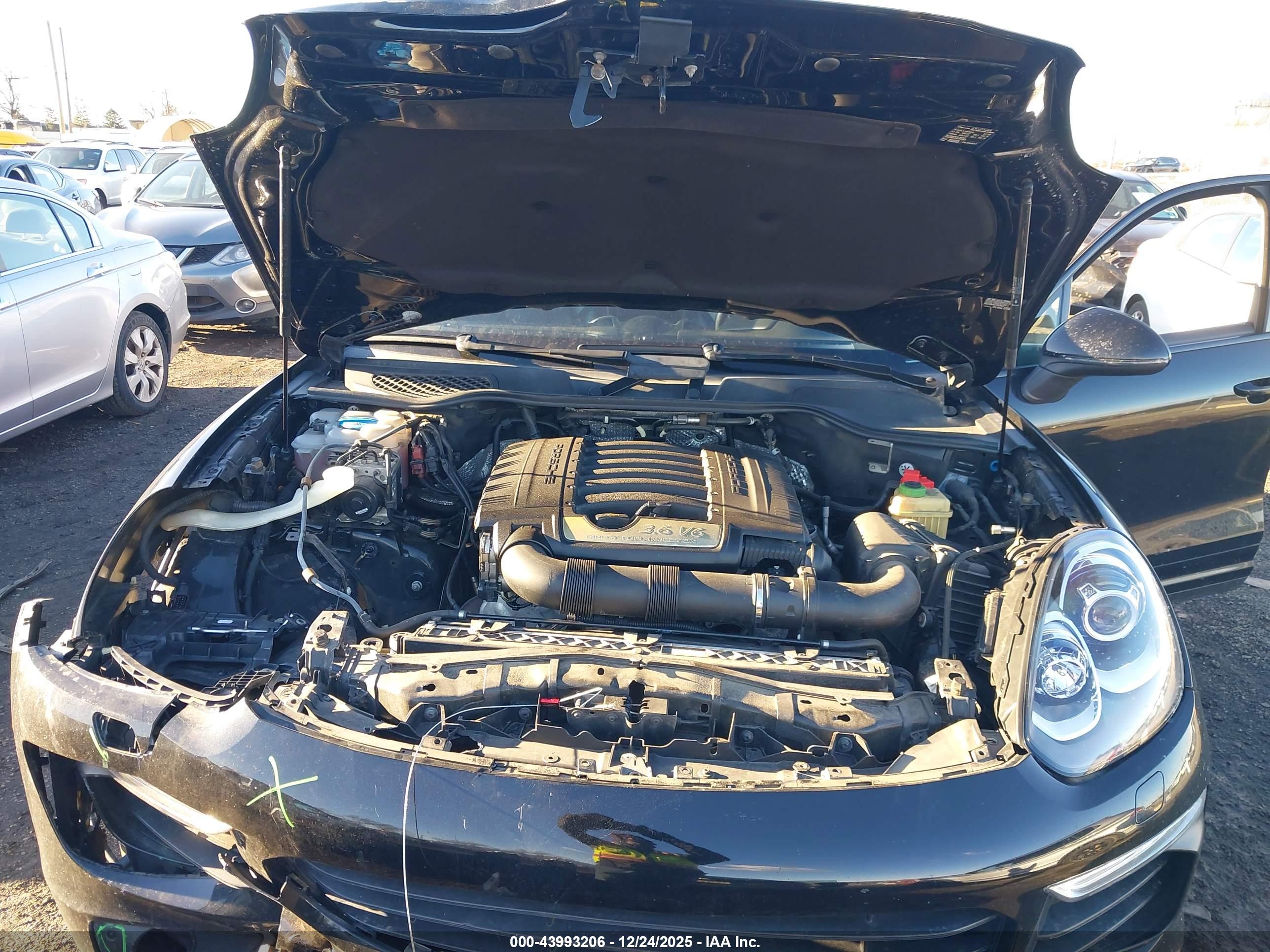 PORSCHE CAYENNE image 10