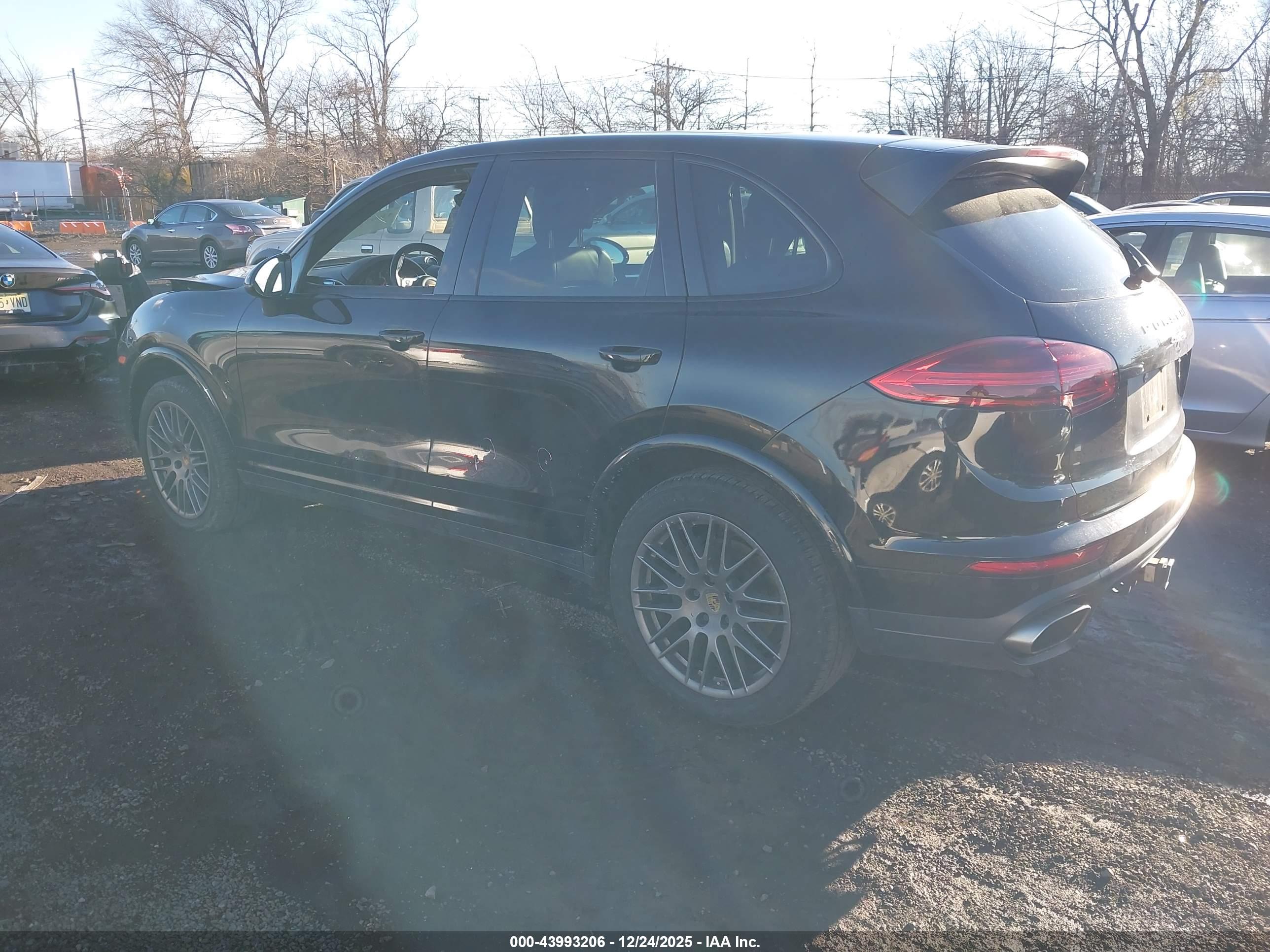 PORSCHE CAYENNE image 3