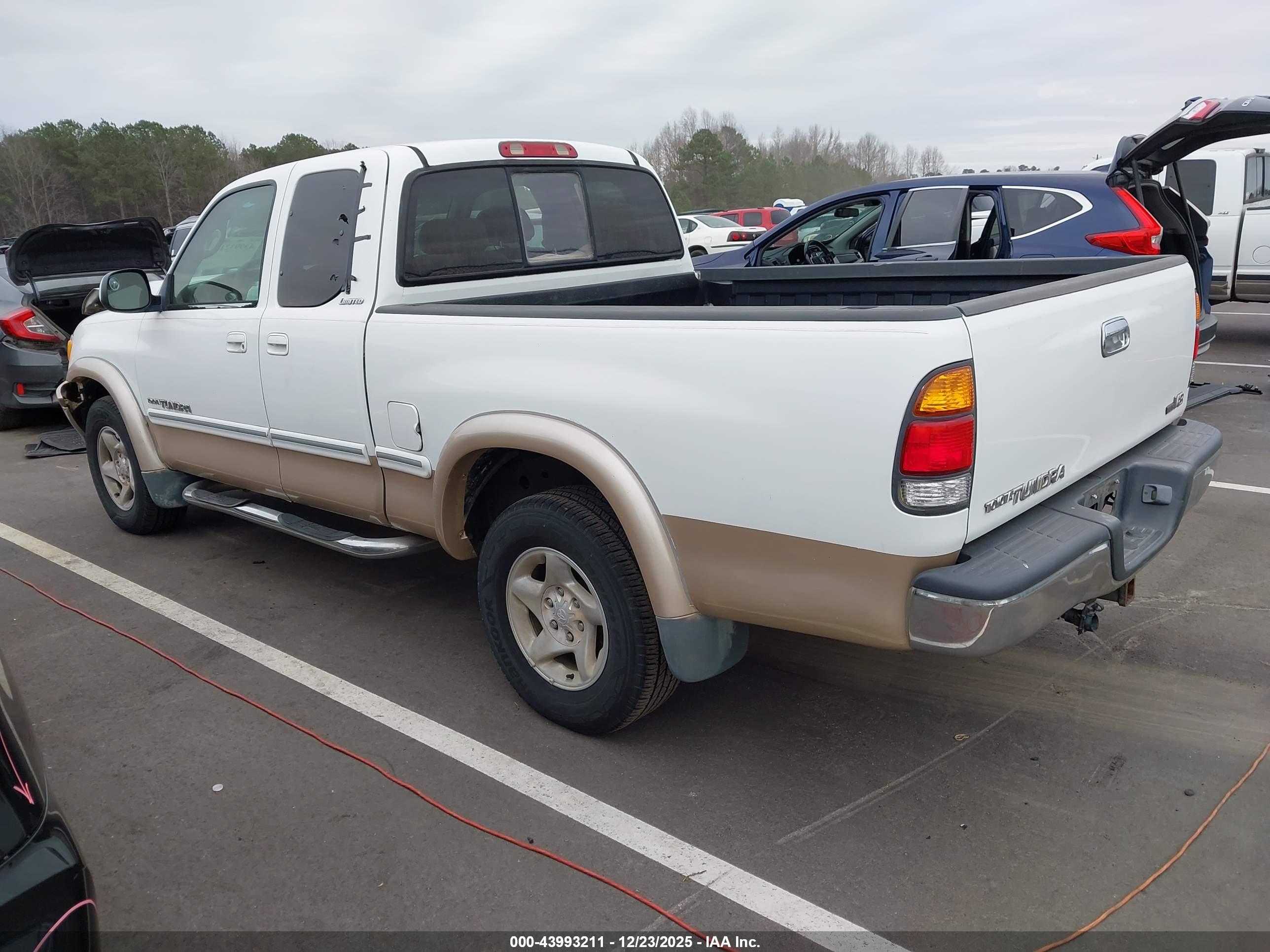 TOYOTA TUNDRA image 3