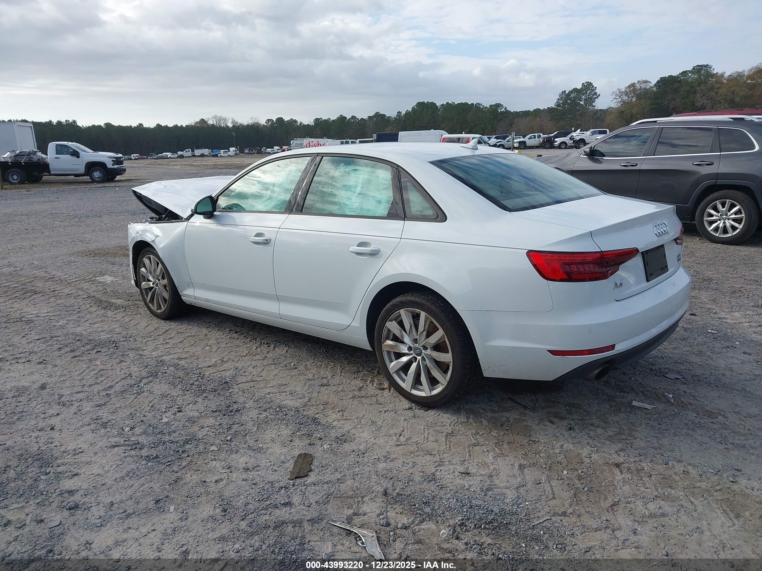 AUDI A4 image 3