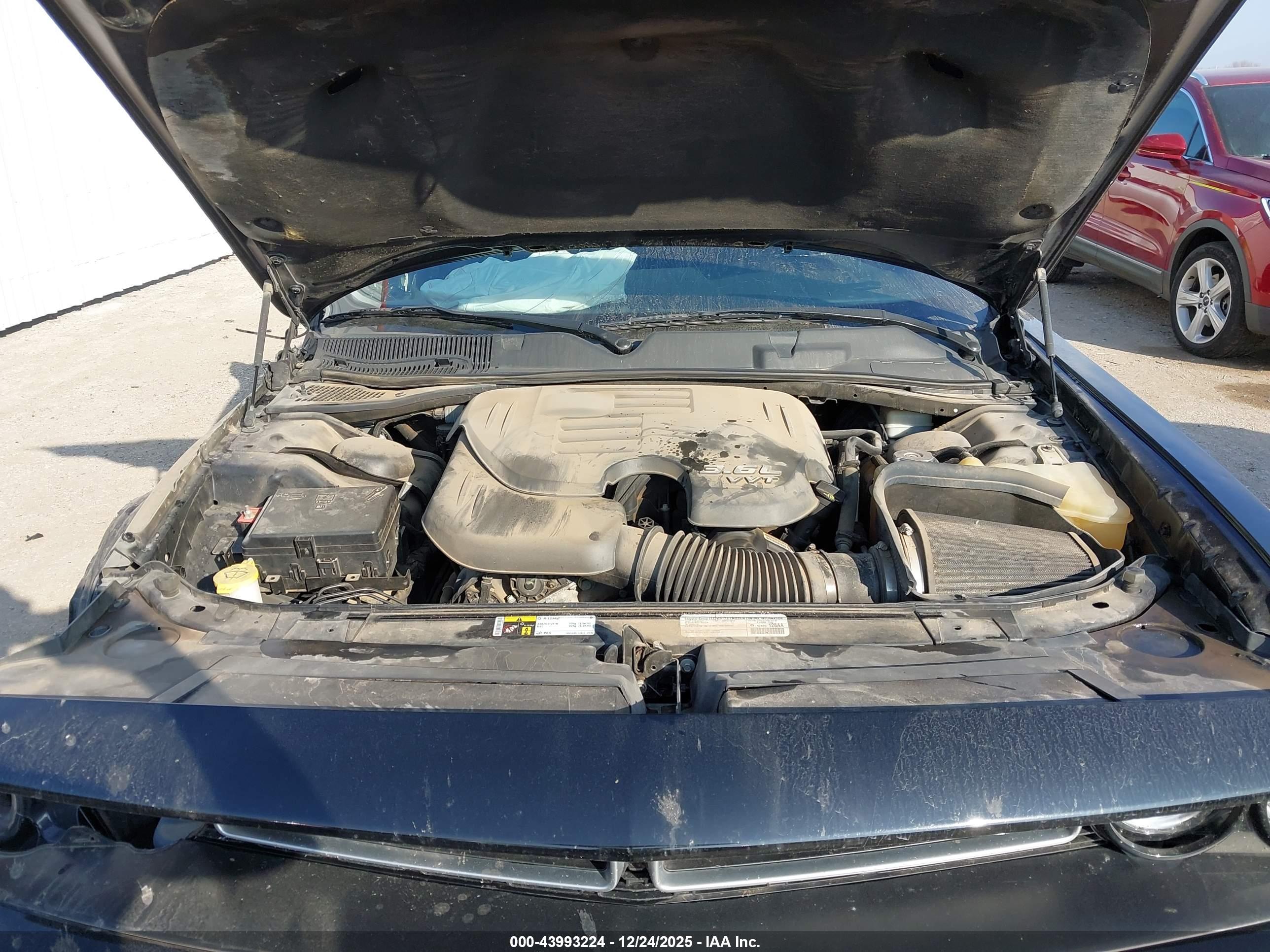 DODGE CHALLENGER image 10