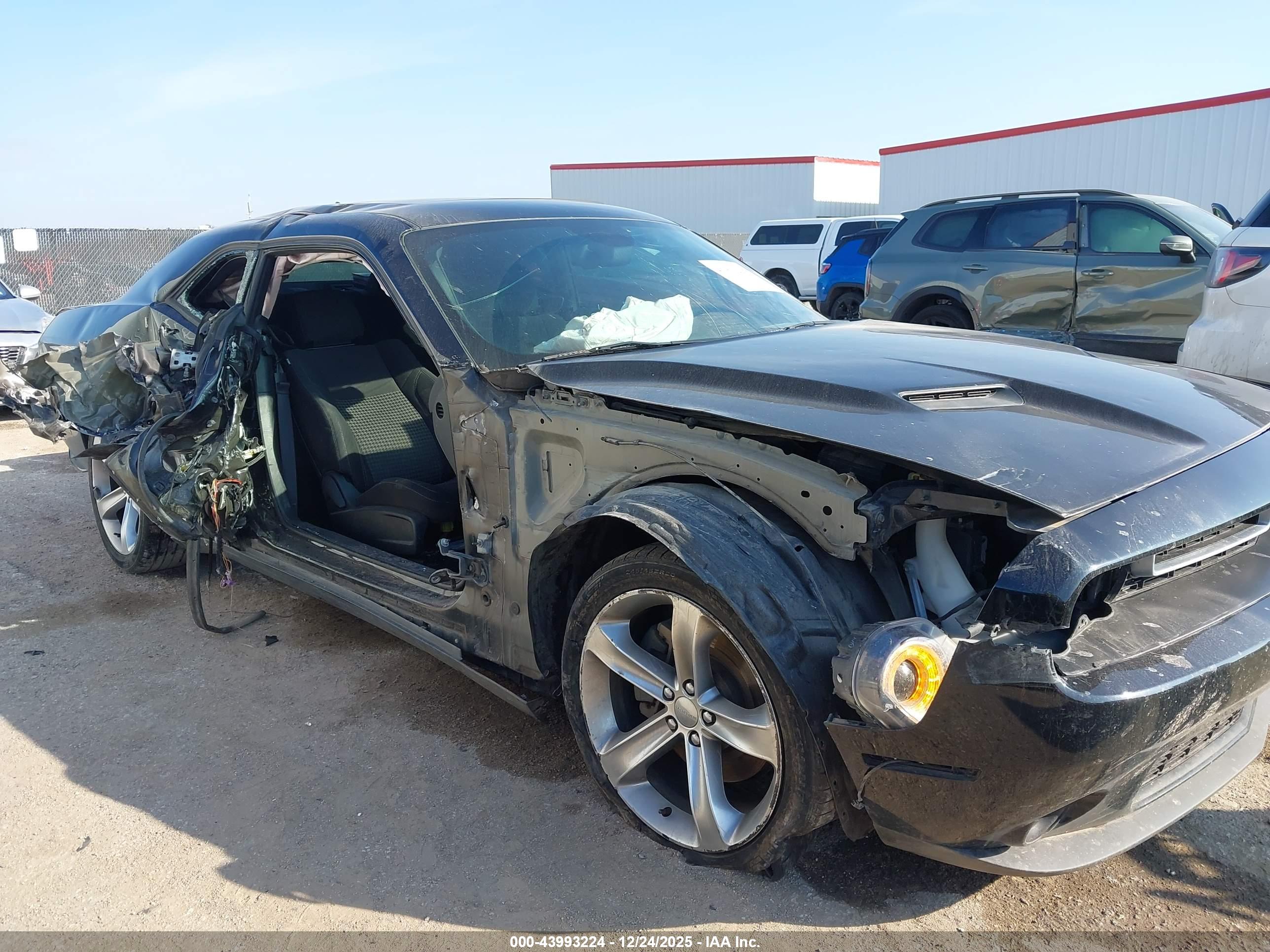 DODGE CHALLENGER image 6