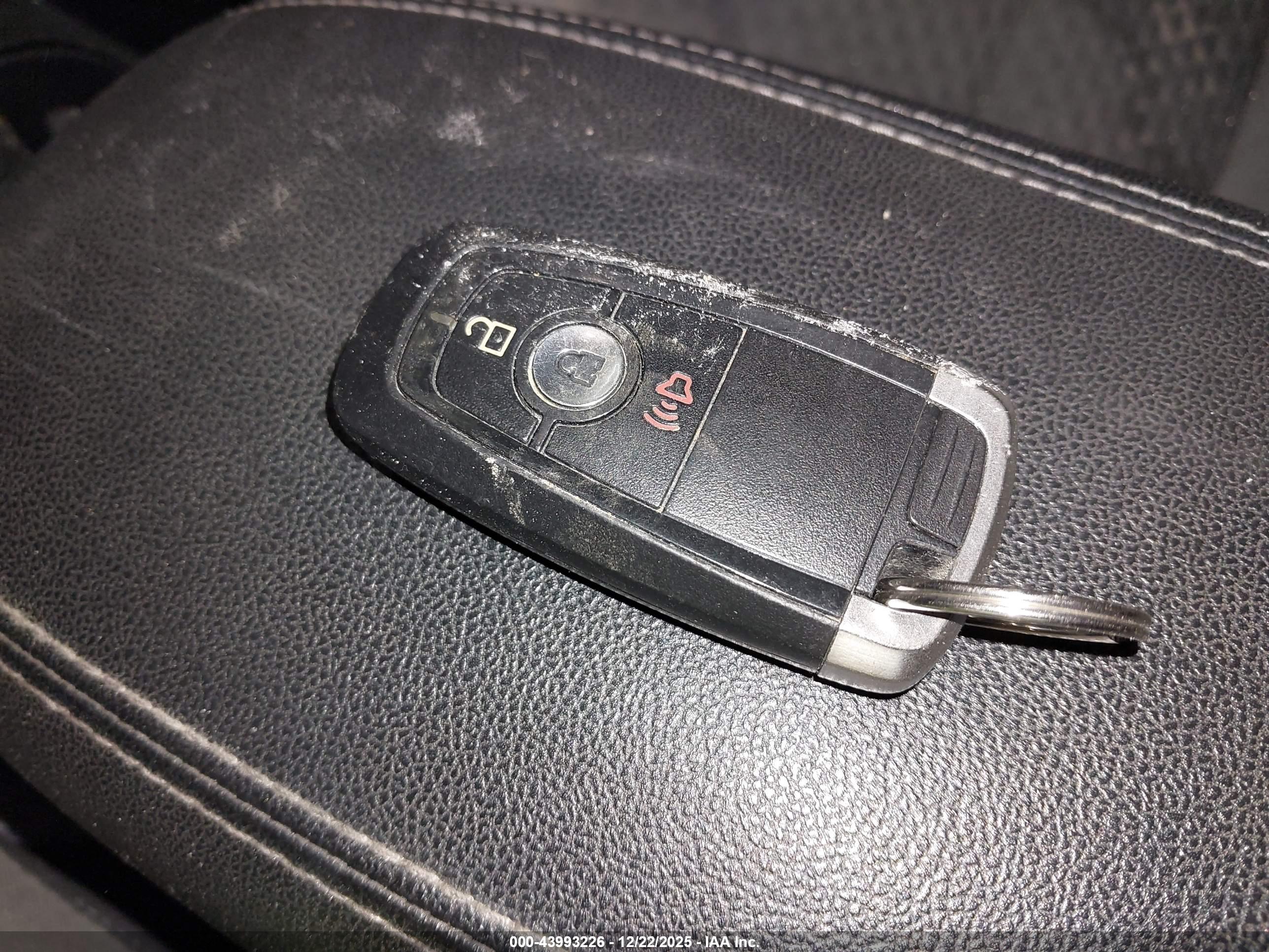 FORD ESCAPE image 11