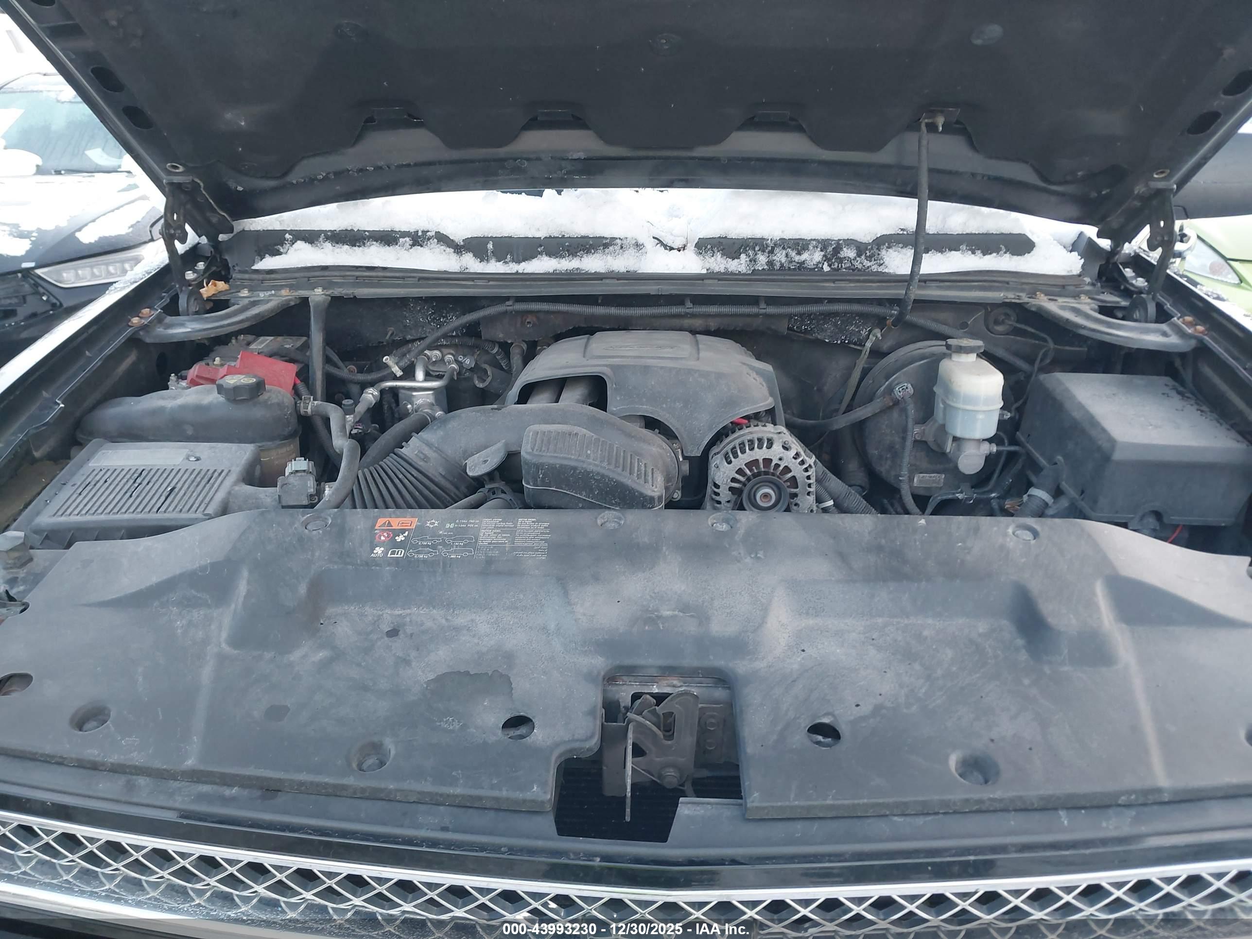 CHEVROLET SILVERADO image 10