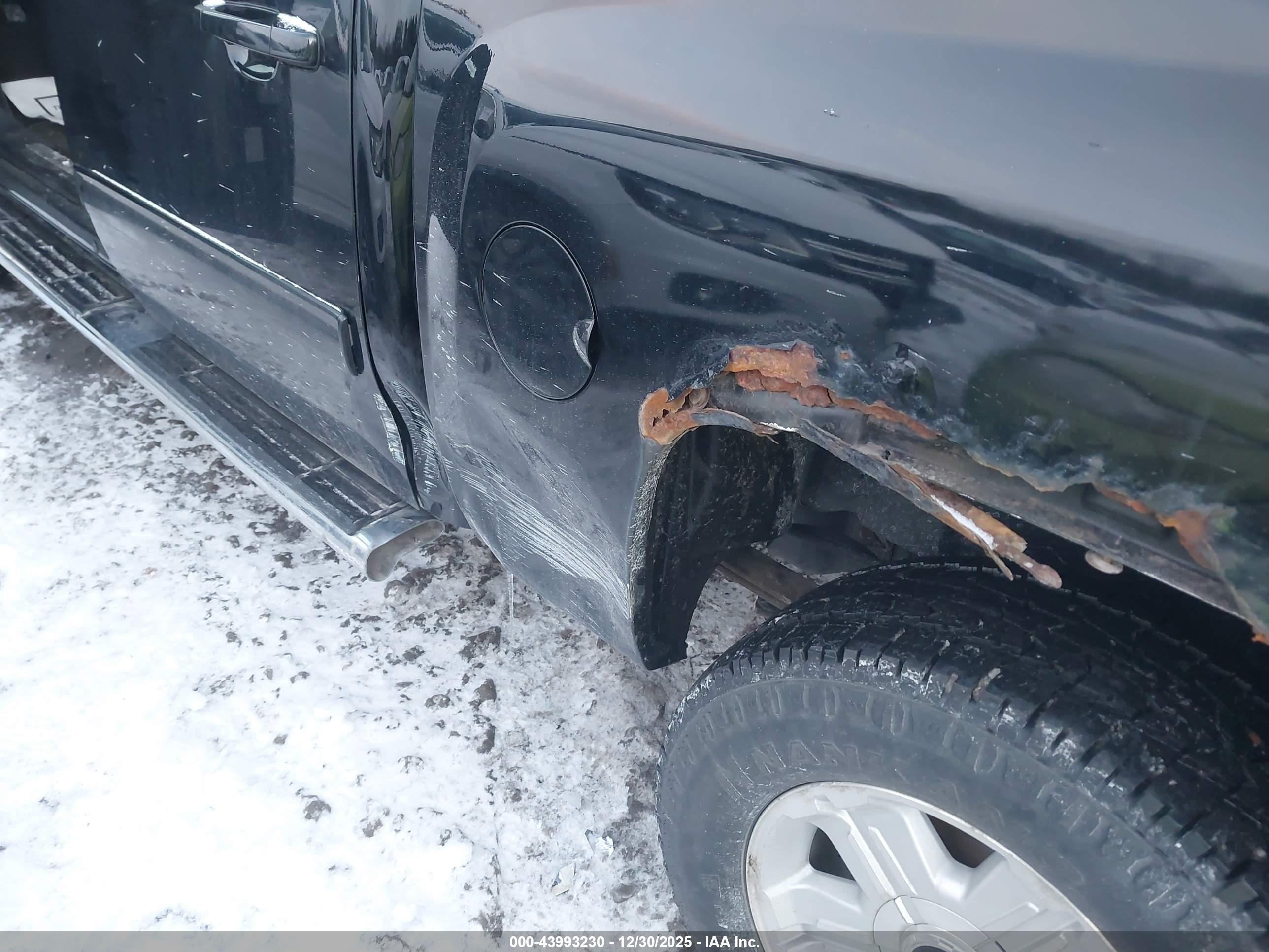 CHEVROLET SILVERADO image 6