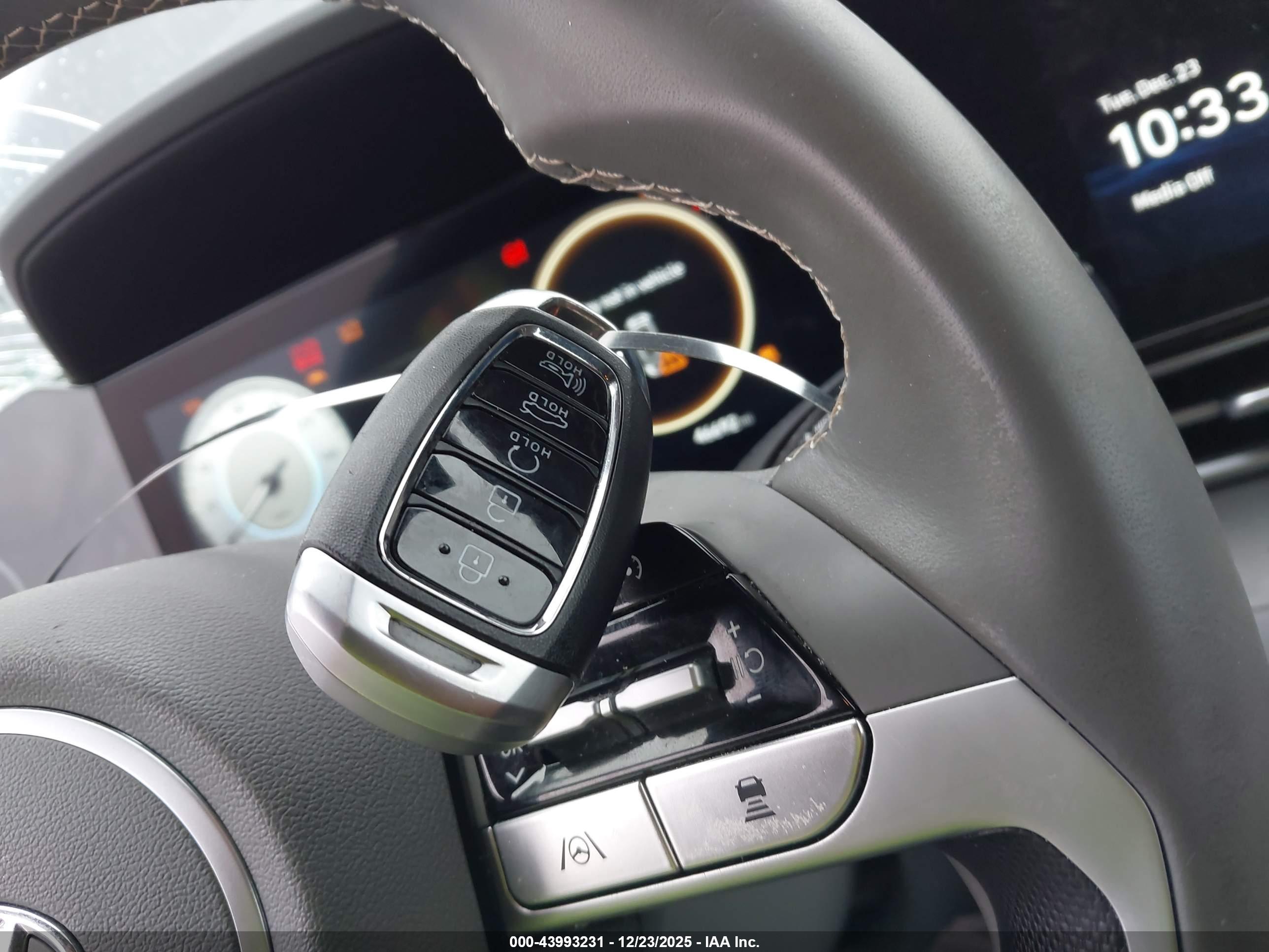 HYUNDAI ELANTRA image 11
