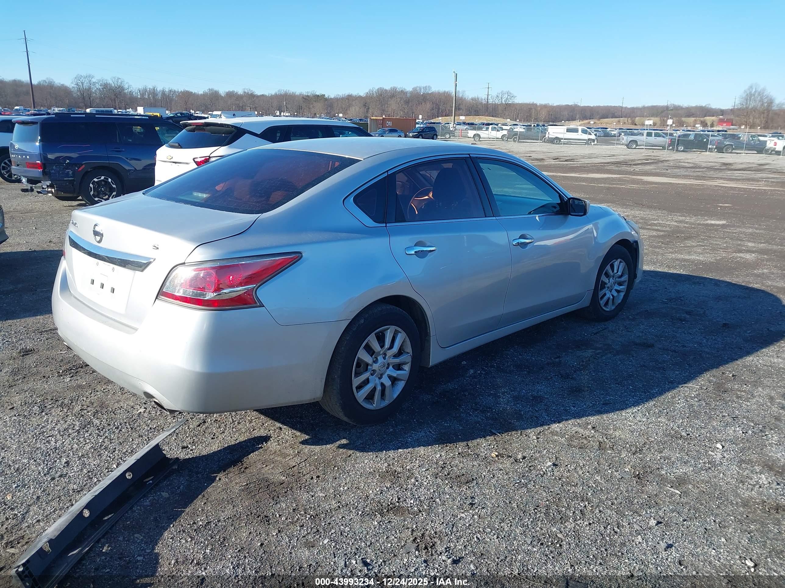 NISSAN ALTIMA image 4