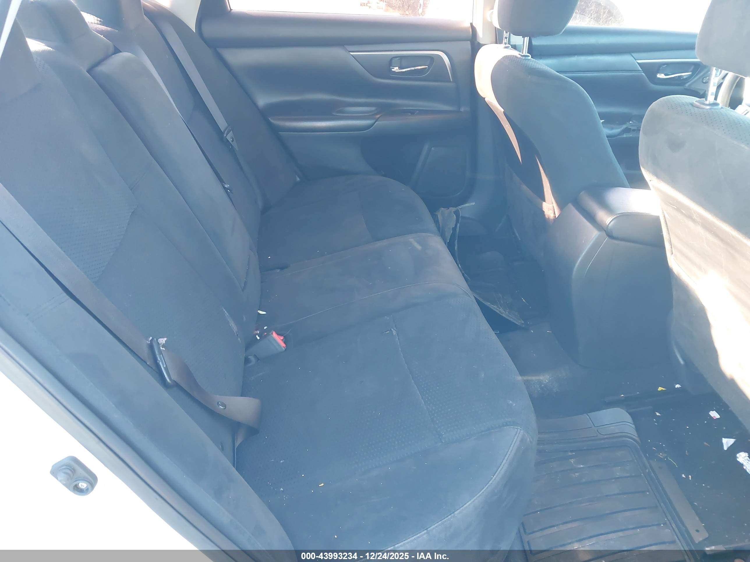 NISSAN ALTIMA image 8