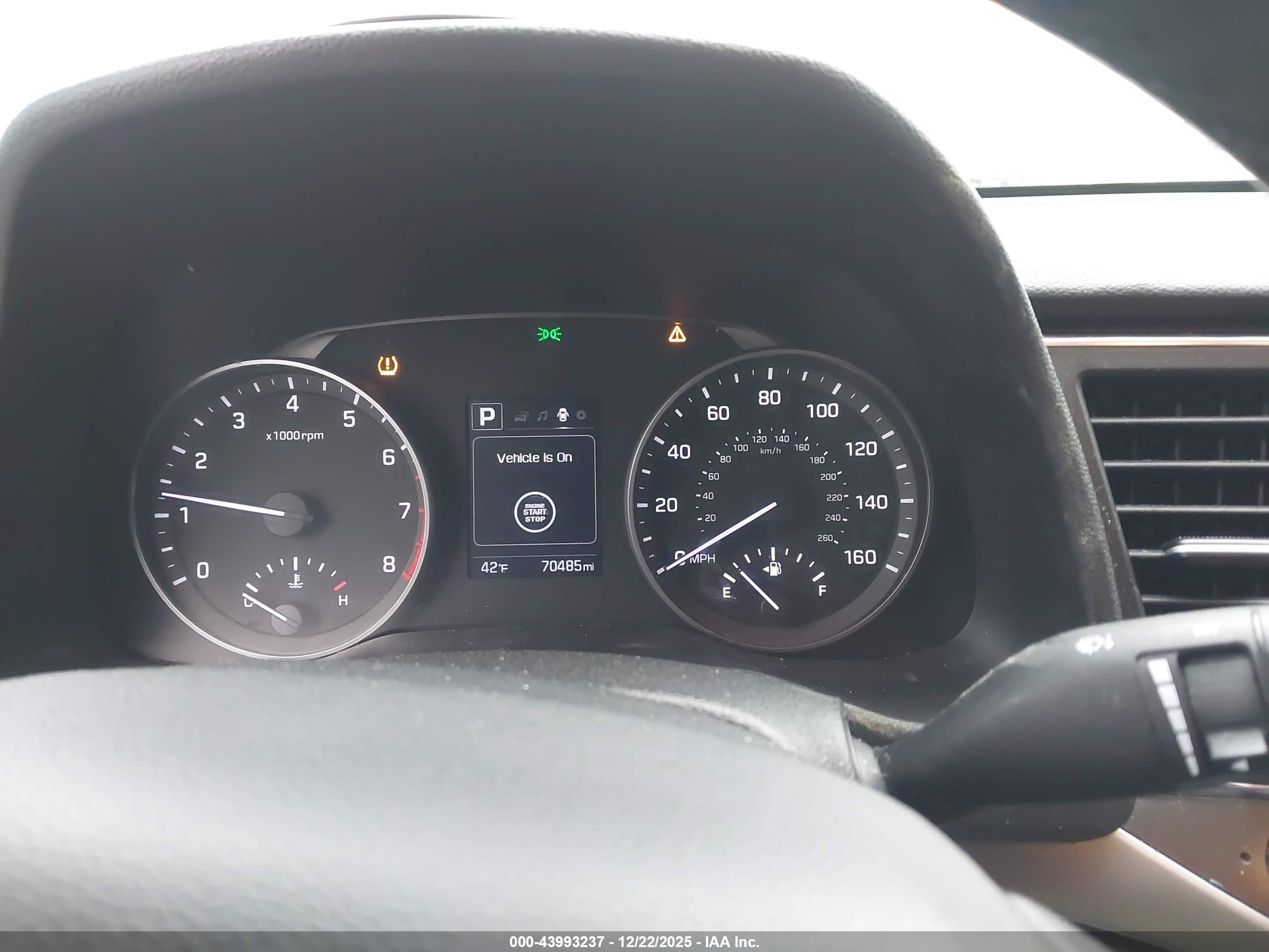 HYUNDAI ELANTRA image 7