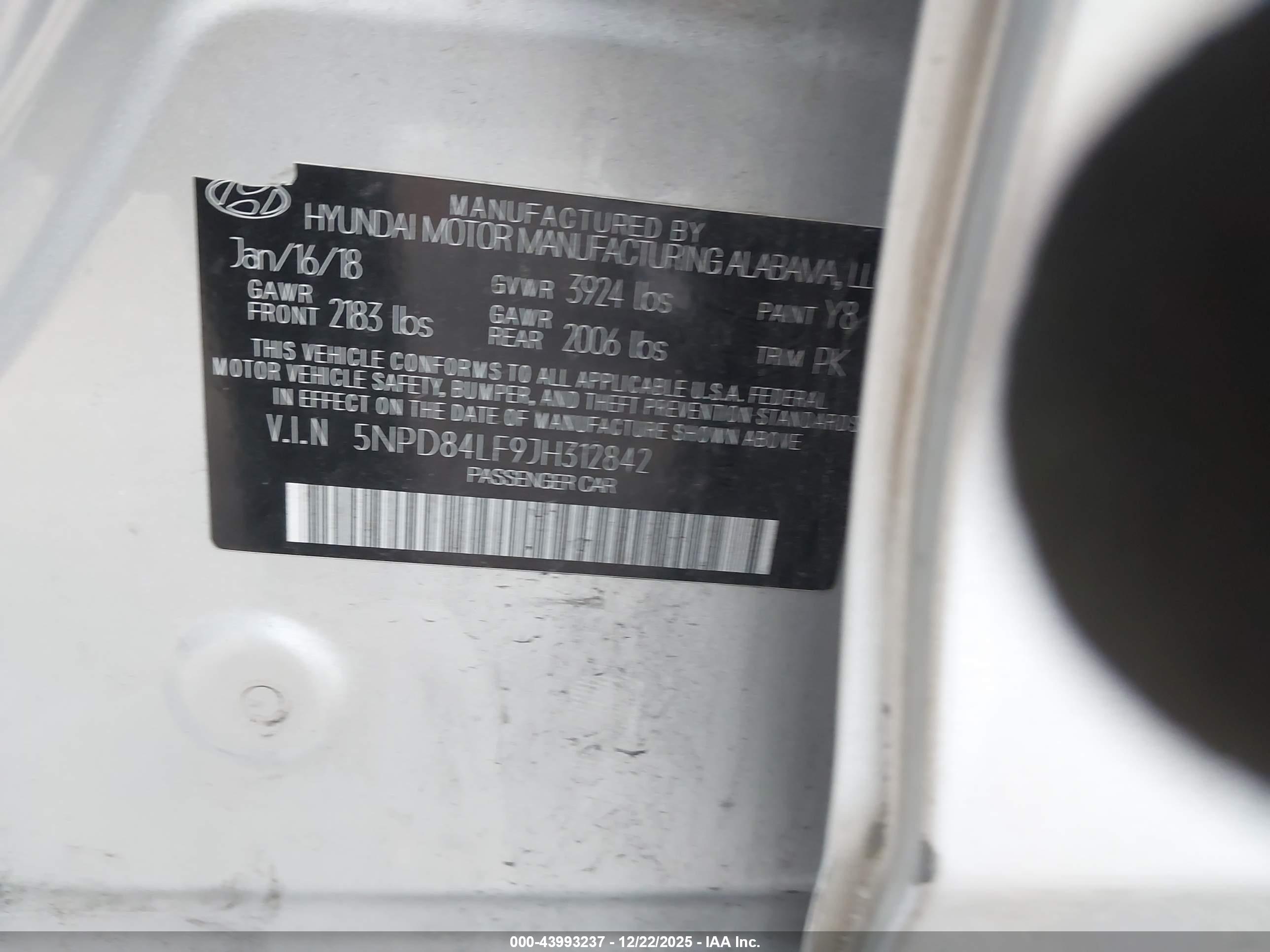 HYUNDAI ELANTRA image 9