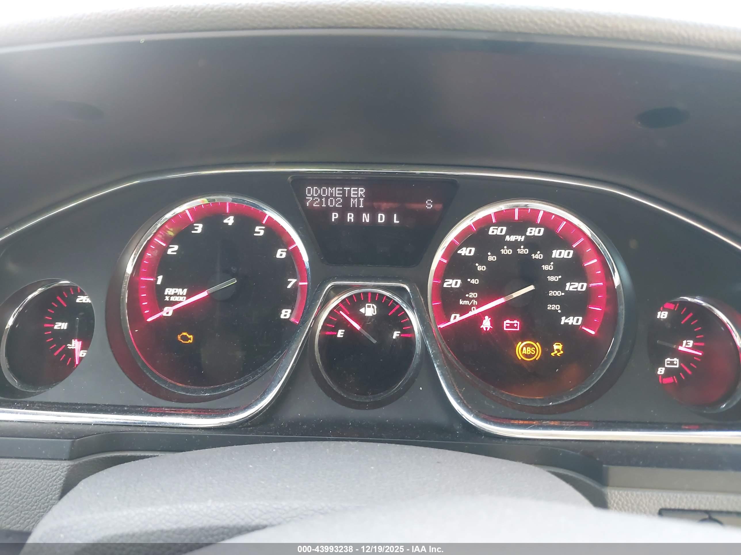 GMC ACADIA image 7