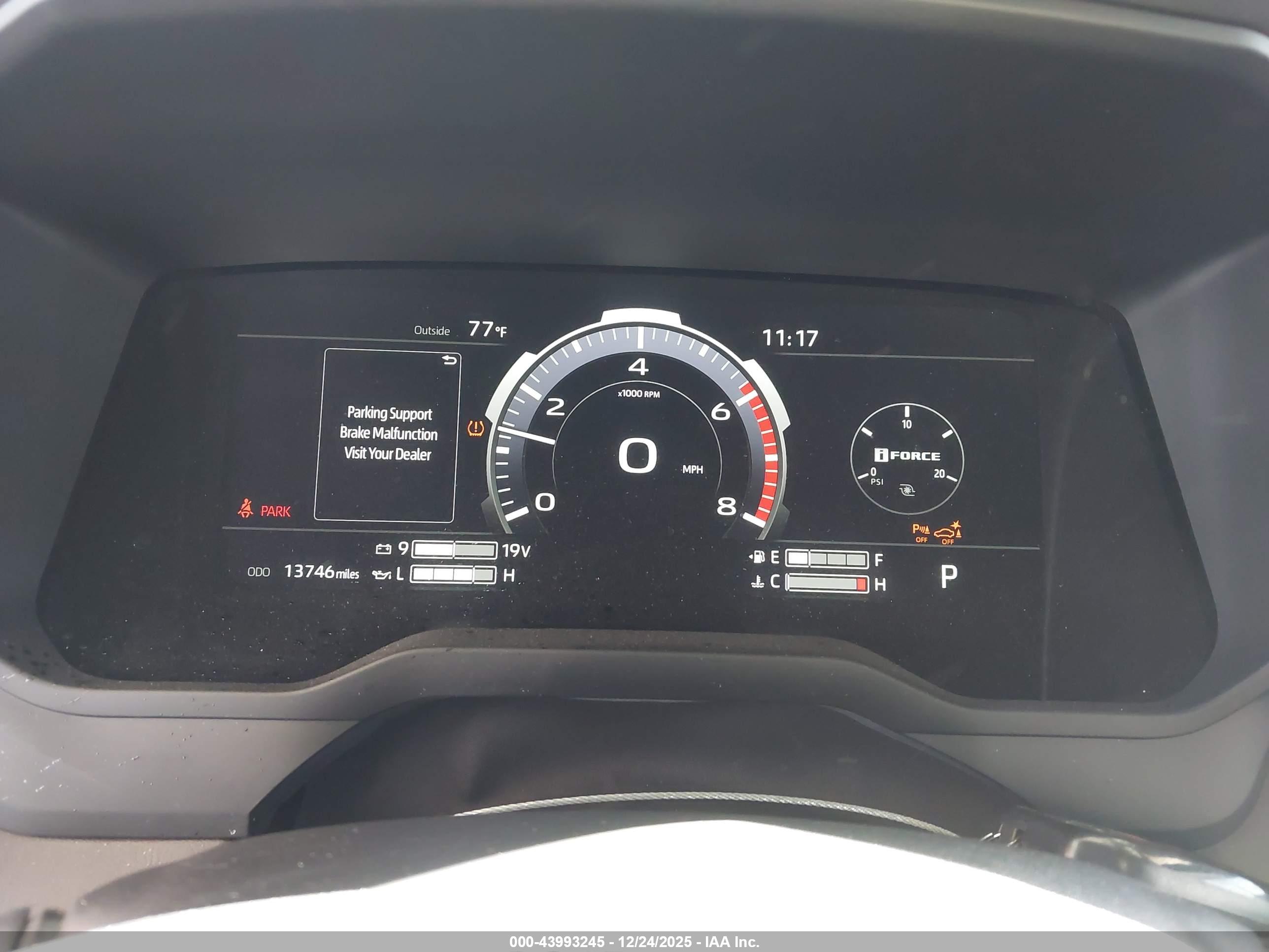 TOYOTA TUNDRA image 7