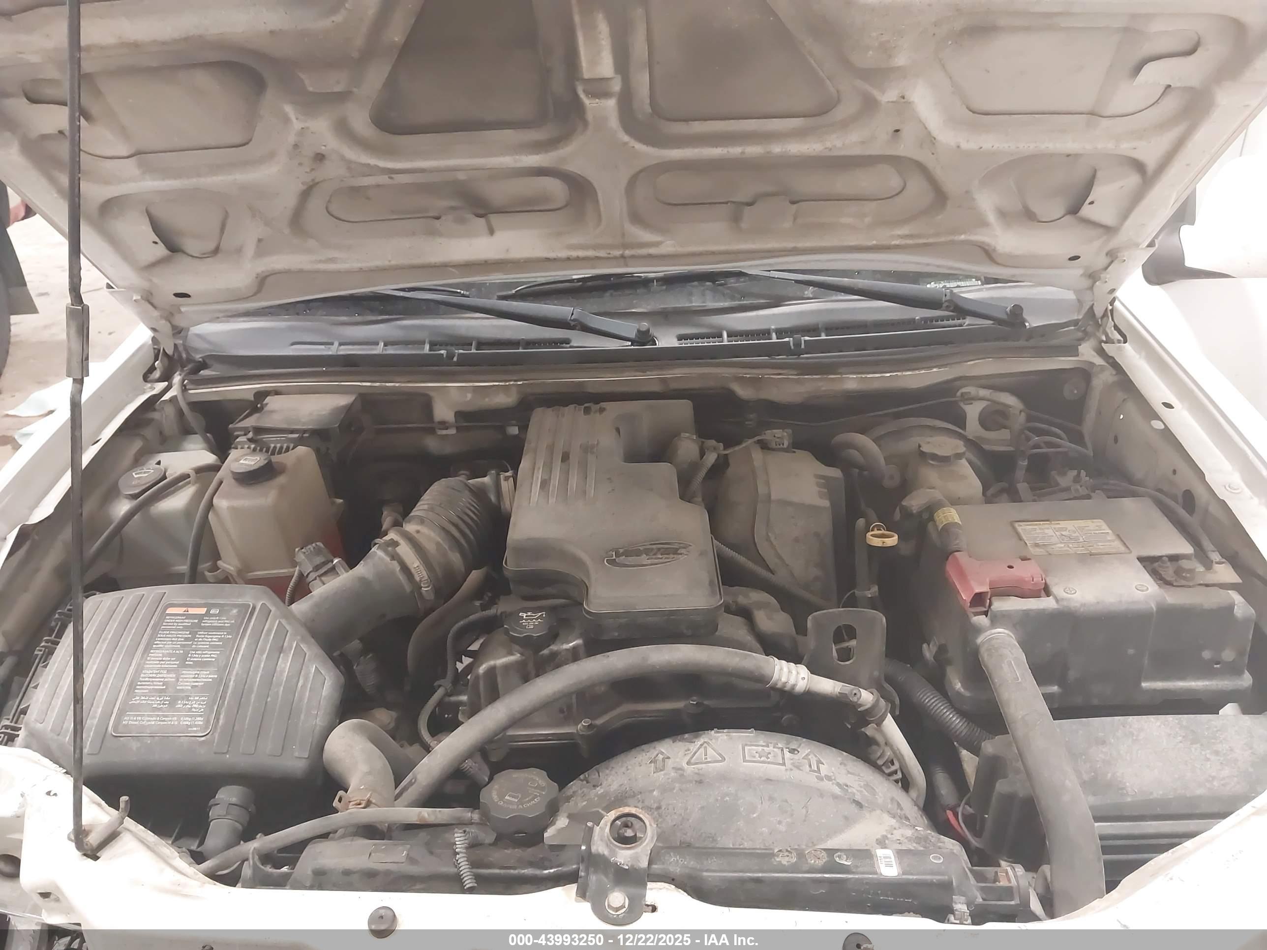 CHEVROLET COLORADO image 10