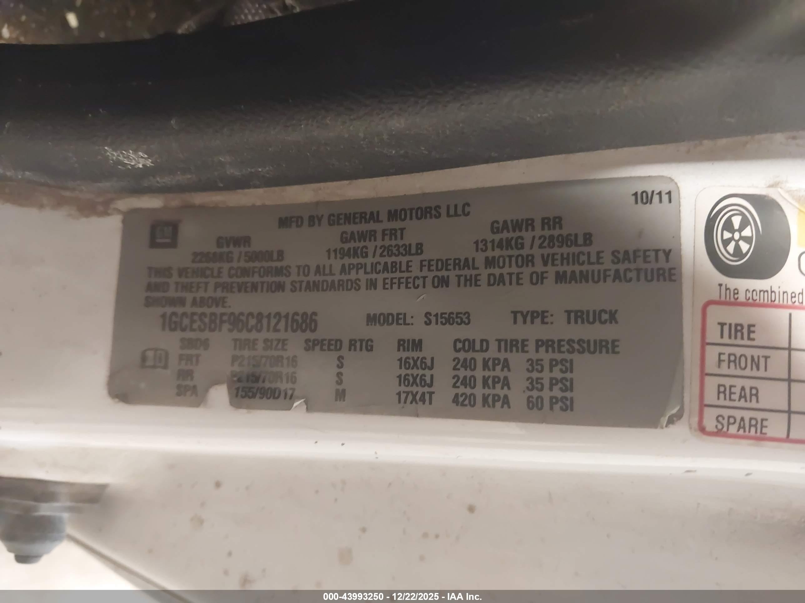 CHEVROLET COLORADO image 9