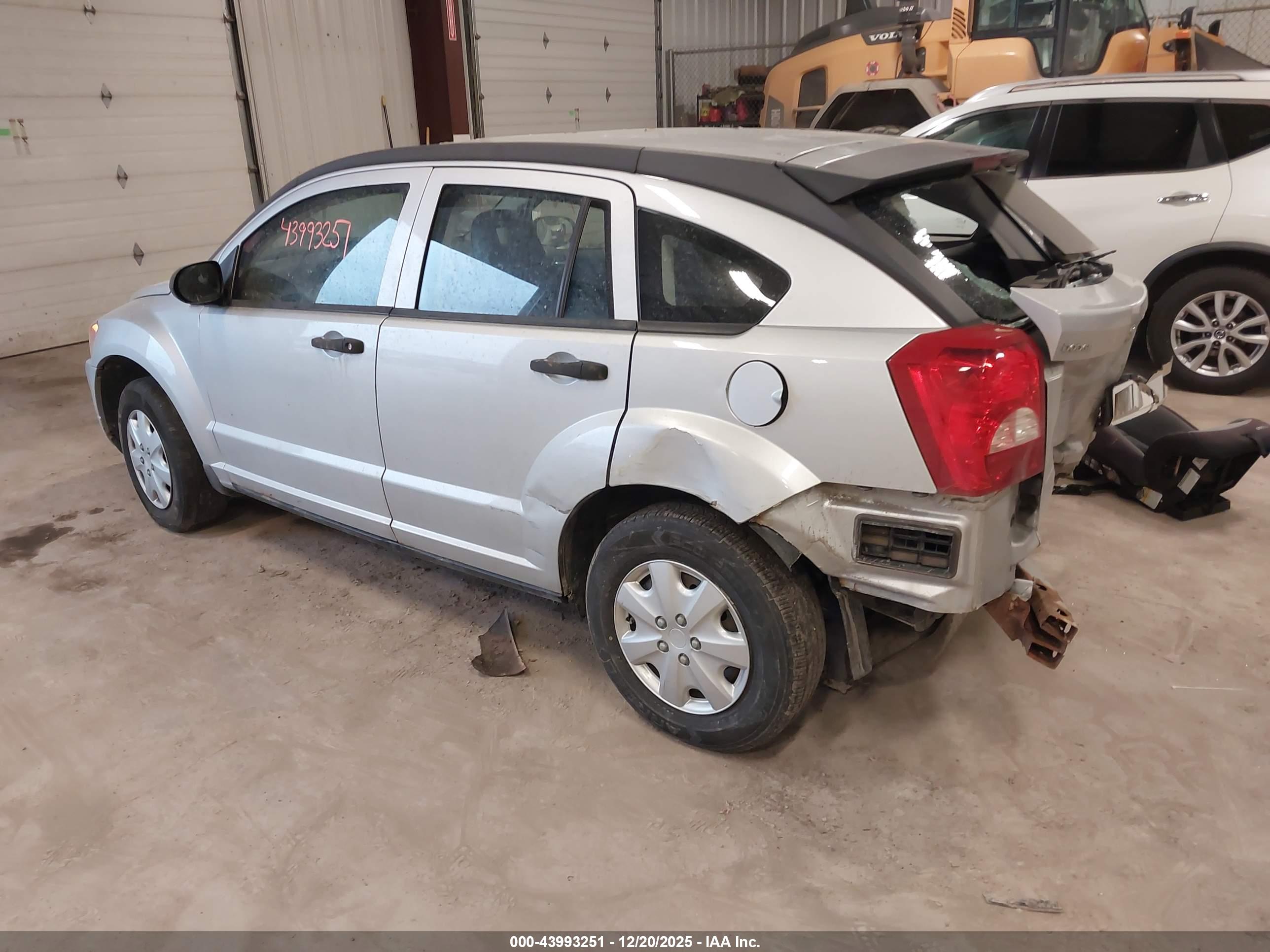 DODGE CALIBER image 3