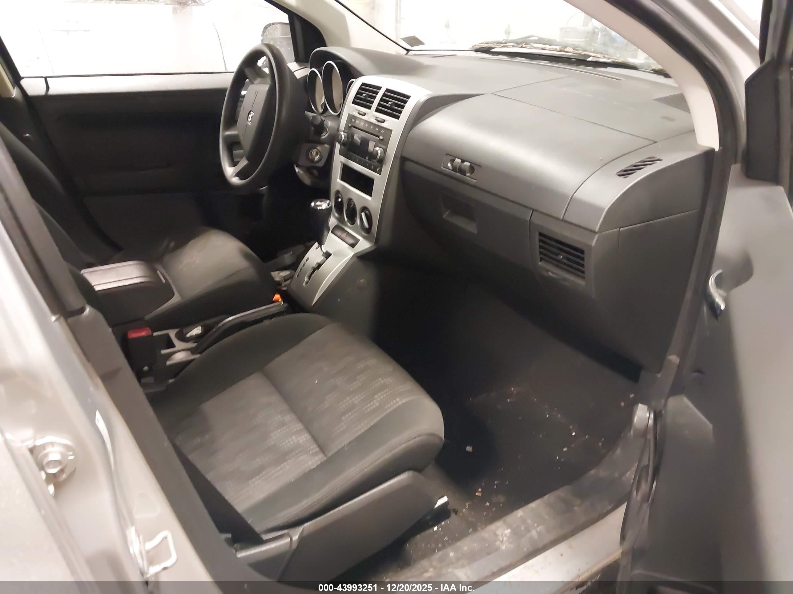DODGE CALIBER image 5