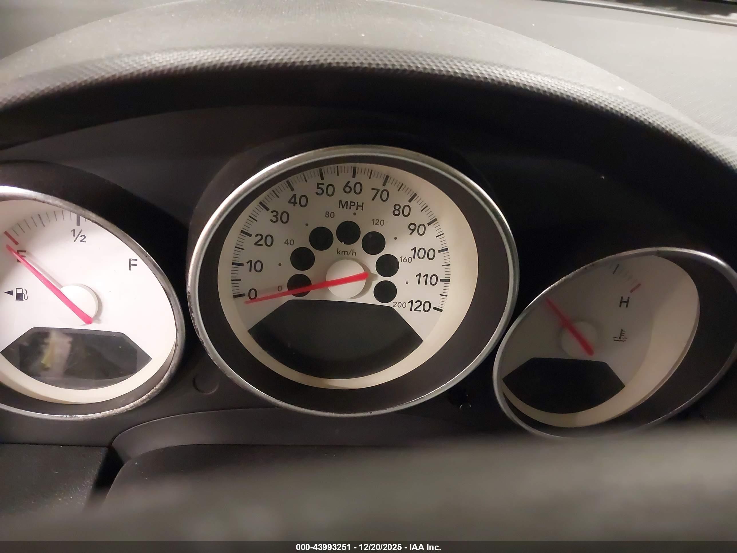 DODGE CALIBER image 7