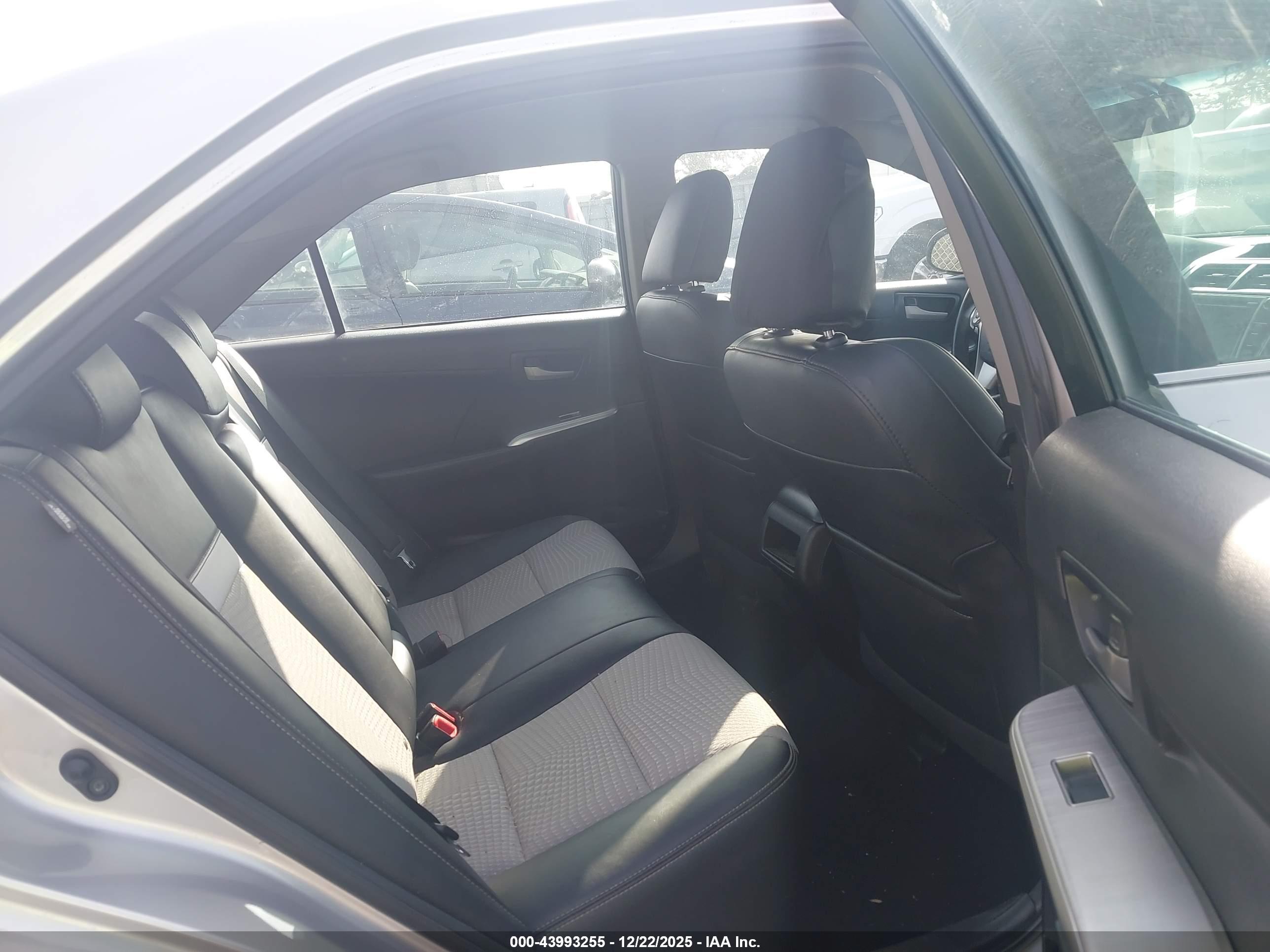TOYOTA CAMRY image 8