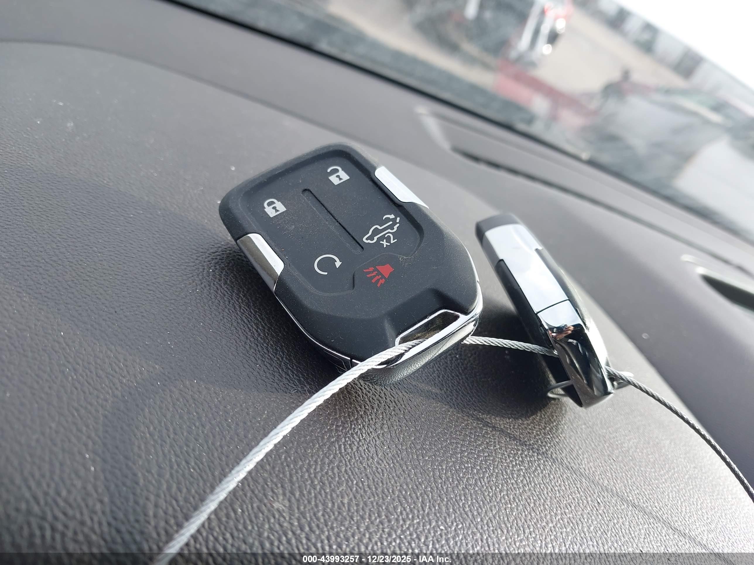 CHEVROLET SILVERADO image 11