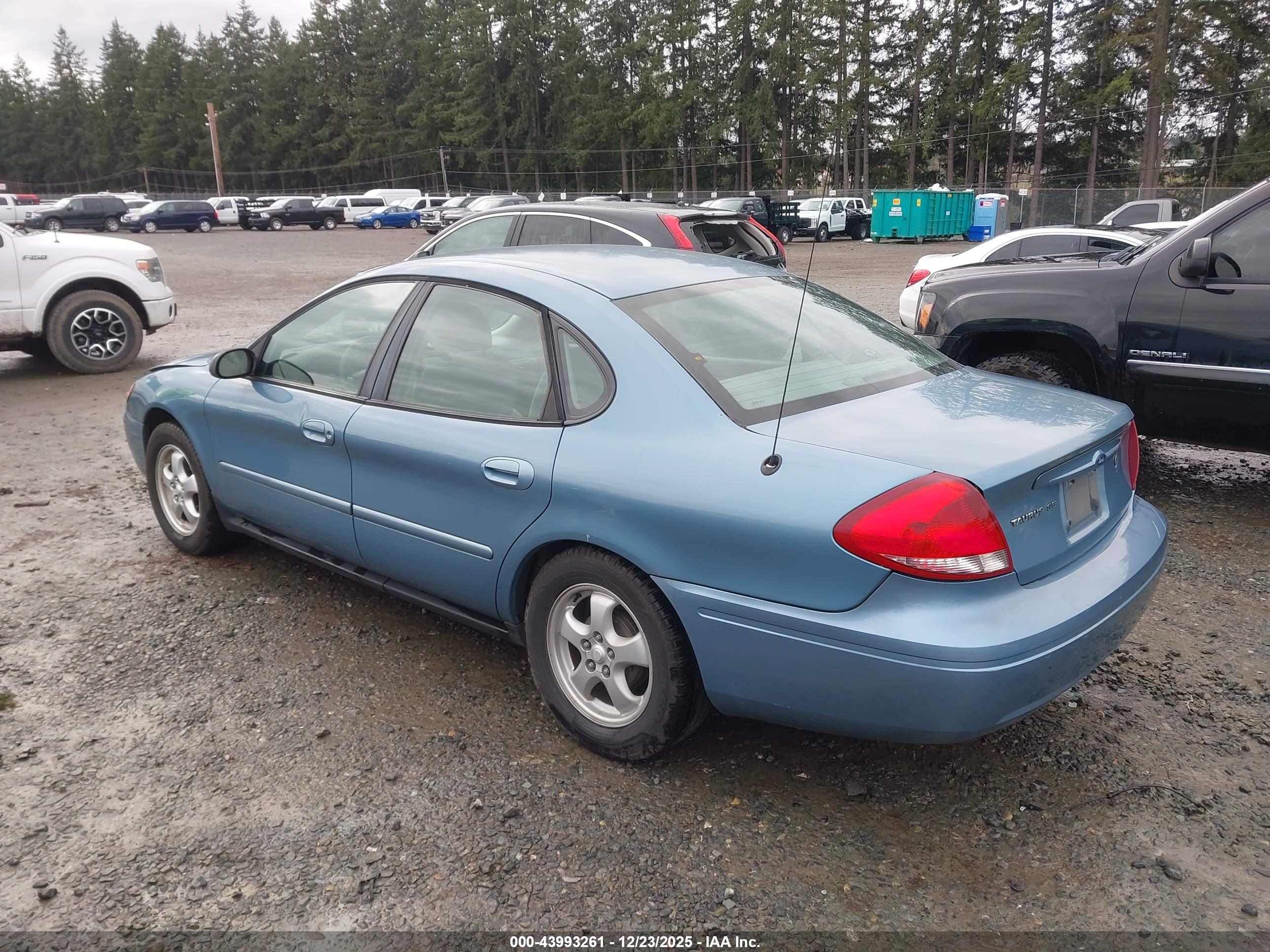 FORD TAURUS image 3