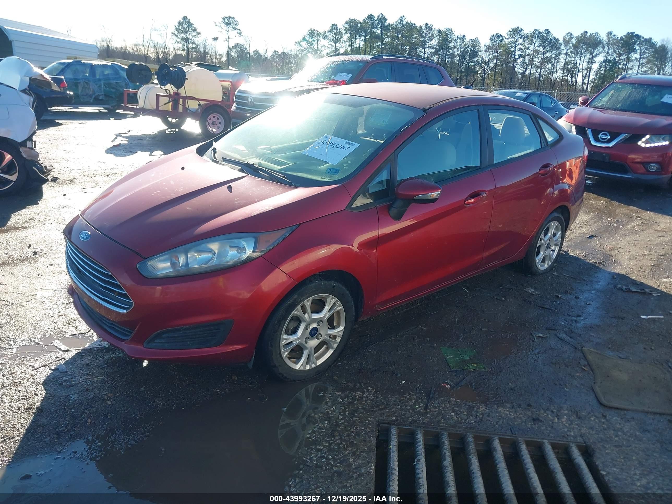FORD FIESTA image 2