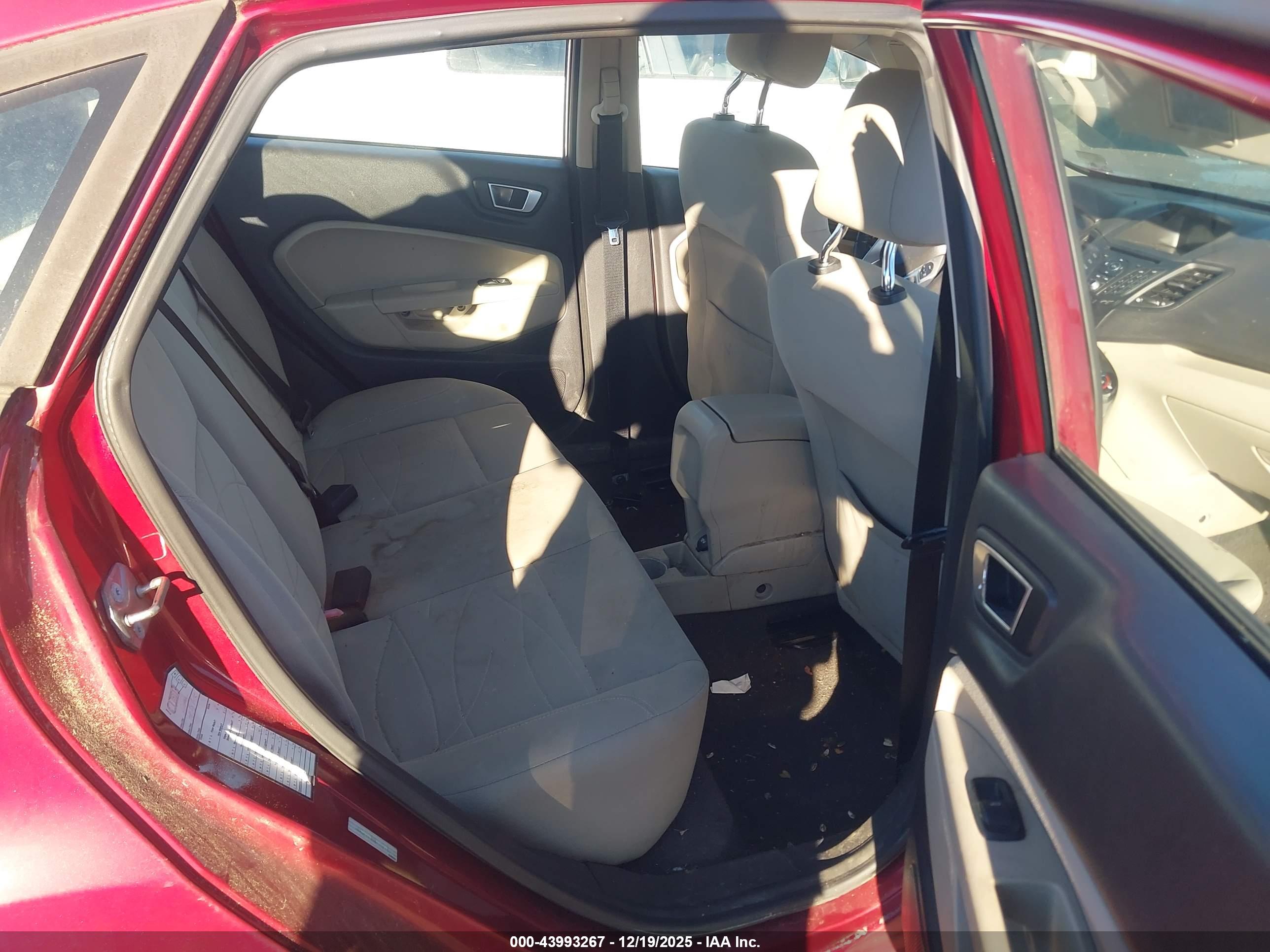 FORD FIESTA image 8